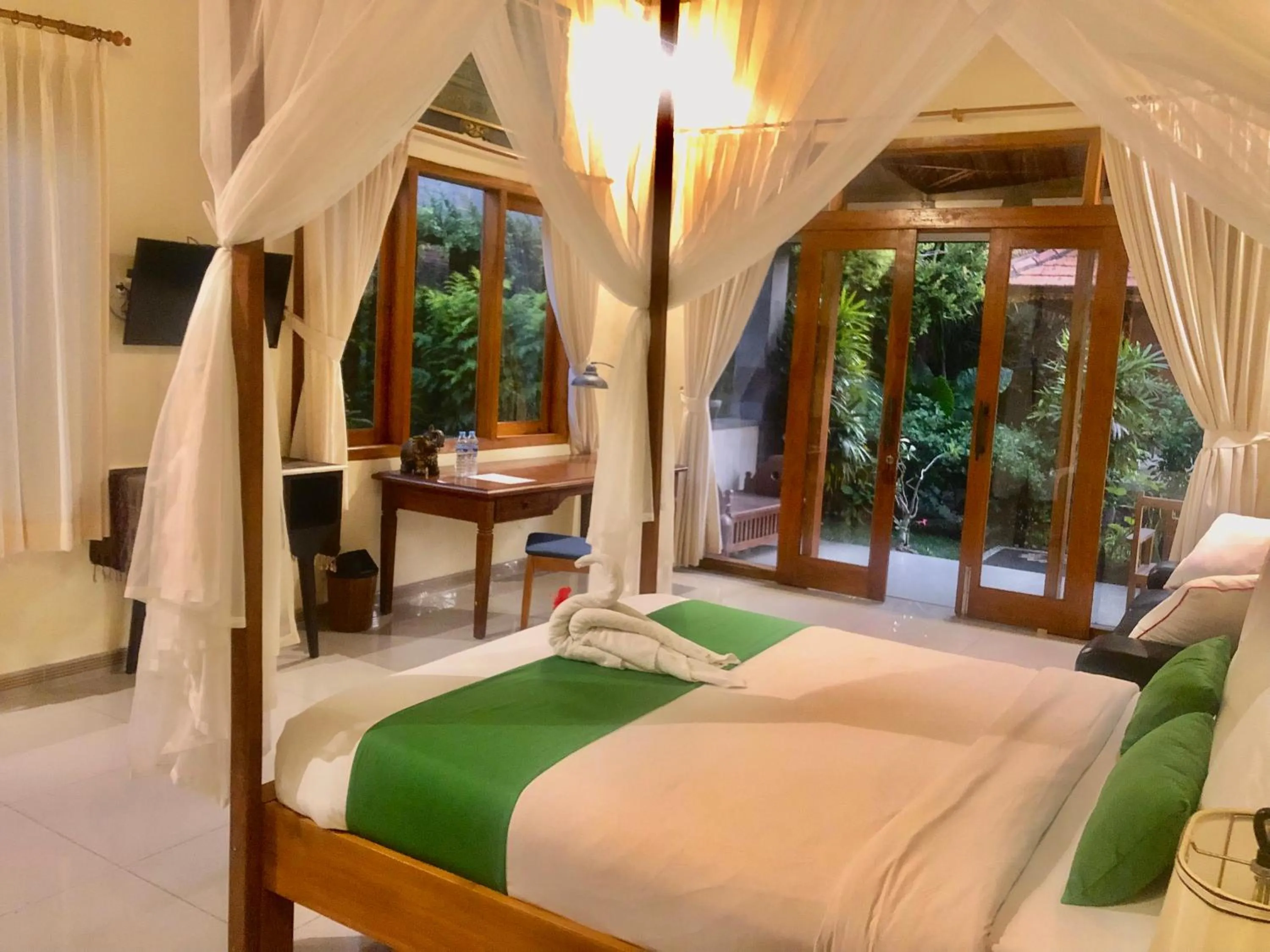 Bed in Graha Madesimon