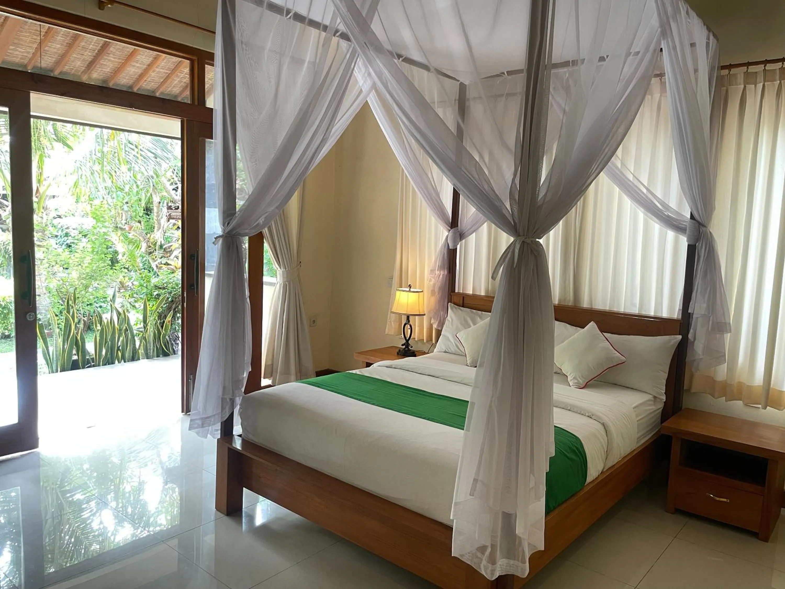 Bed in Graha Madesimon