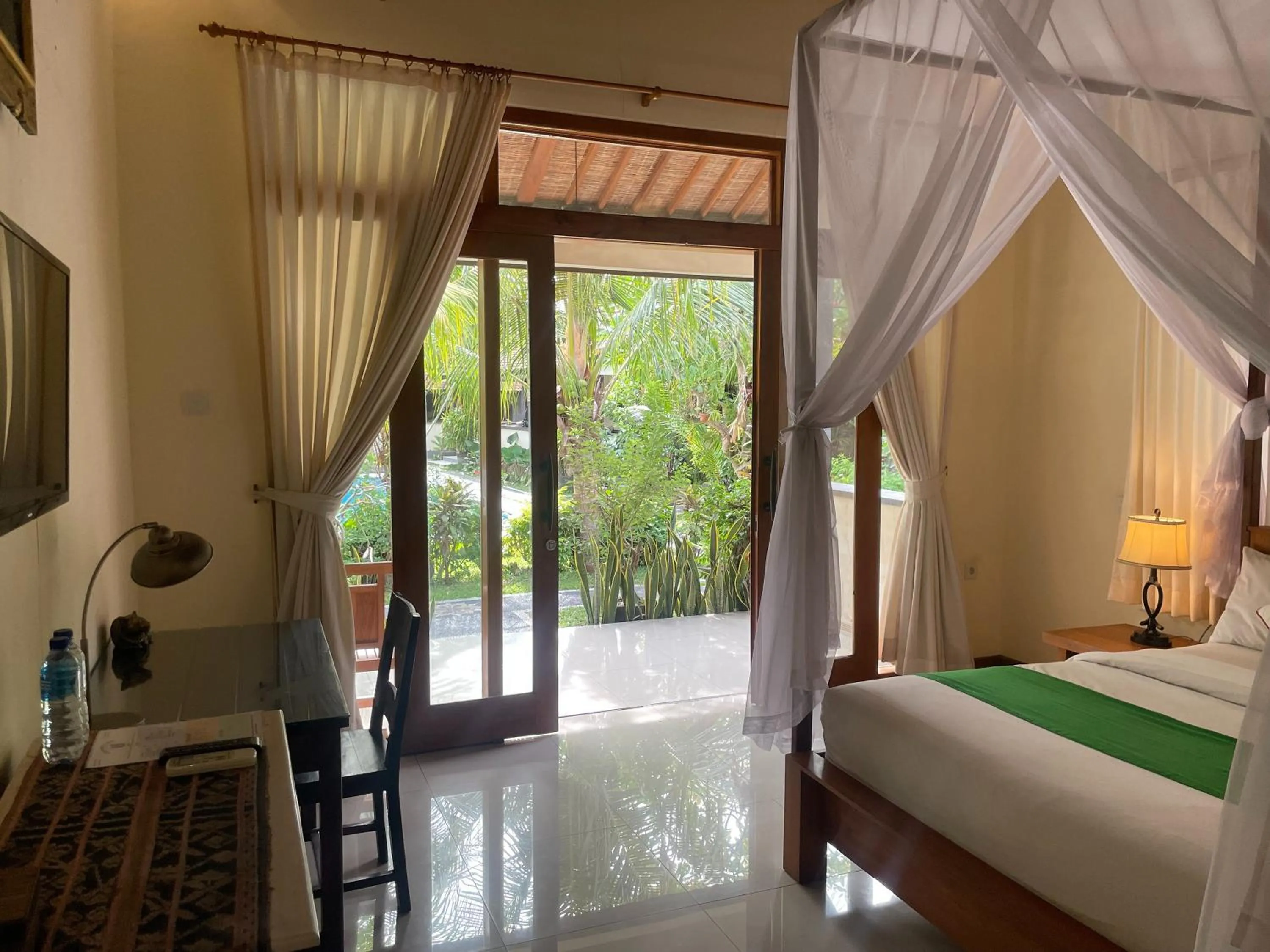 Bed in Graha Madesimon