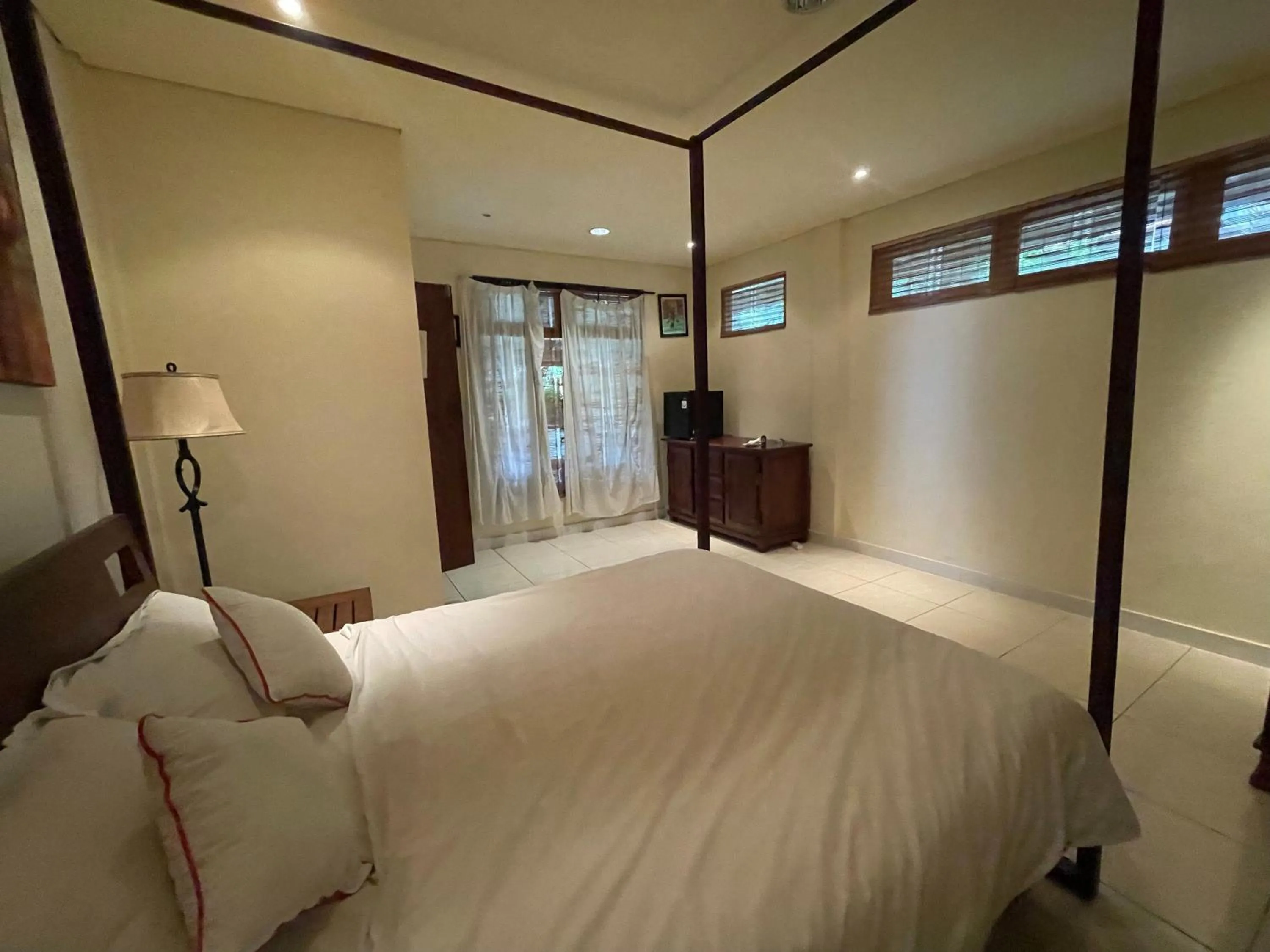 Bed in Graha Madesimon