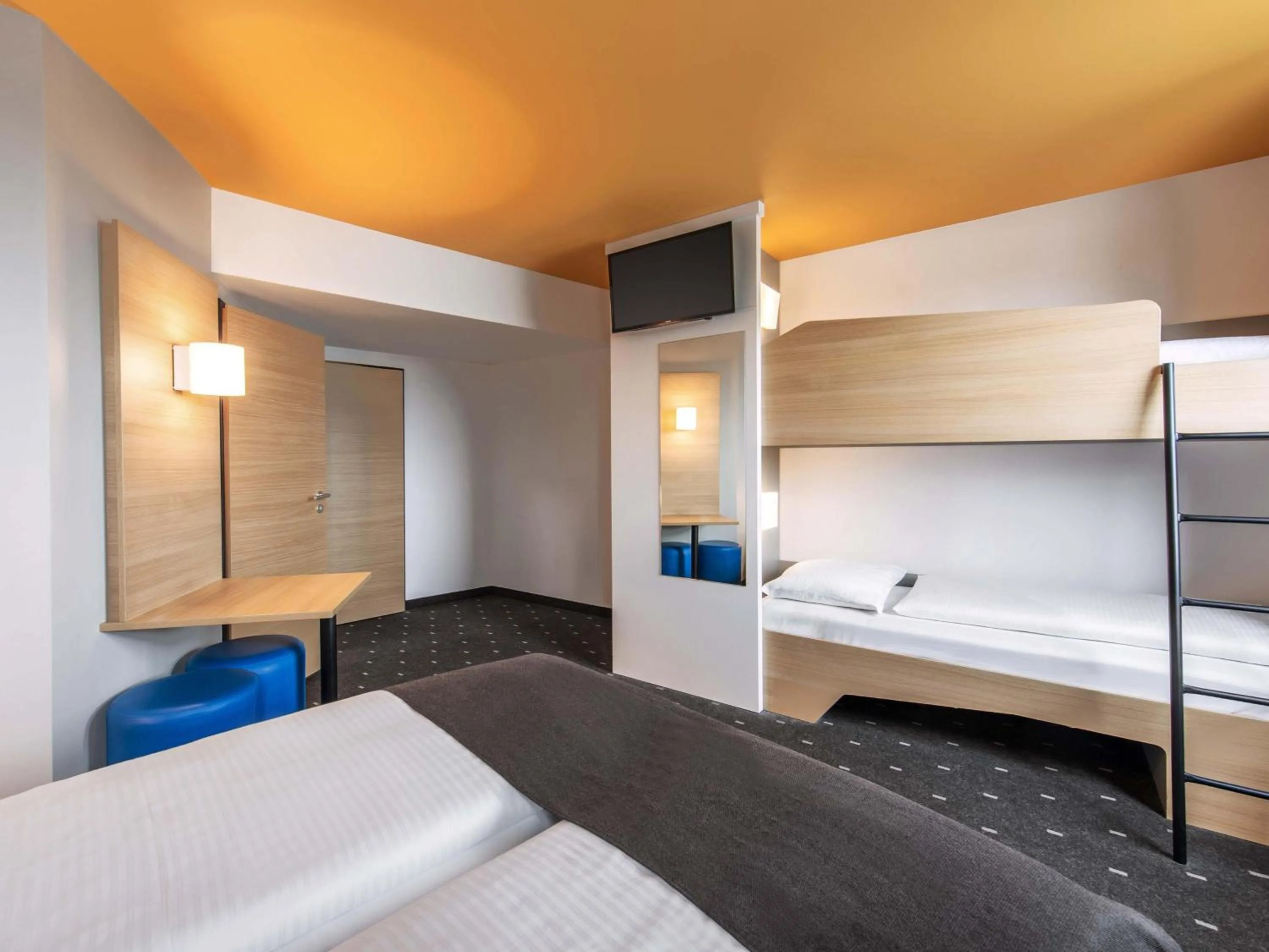 Photo of the whole room, Bed in B&B Hotel Landshut