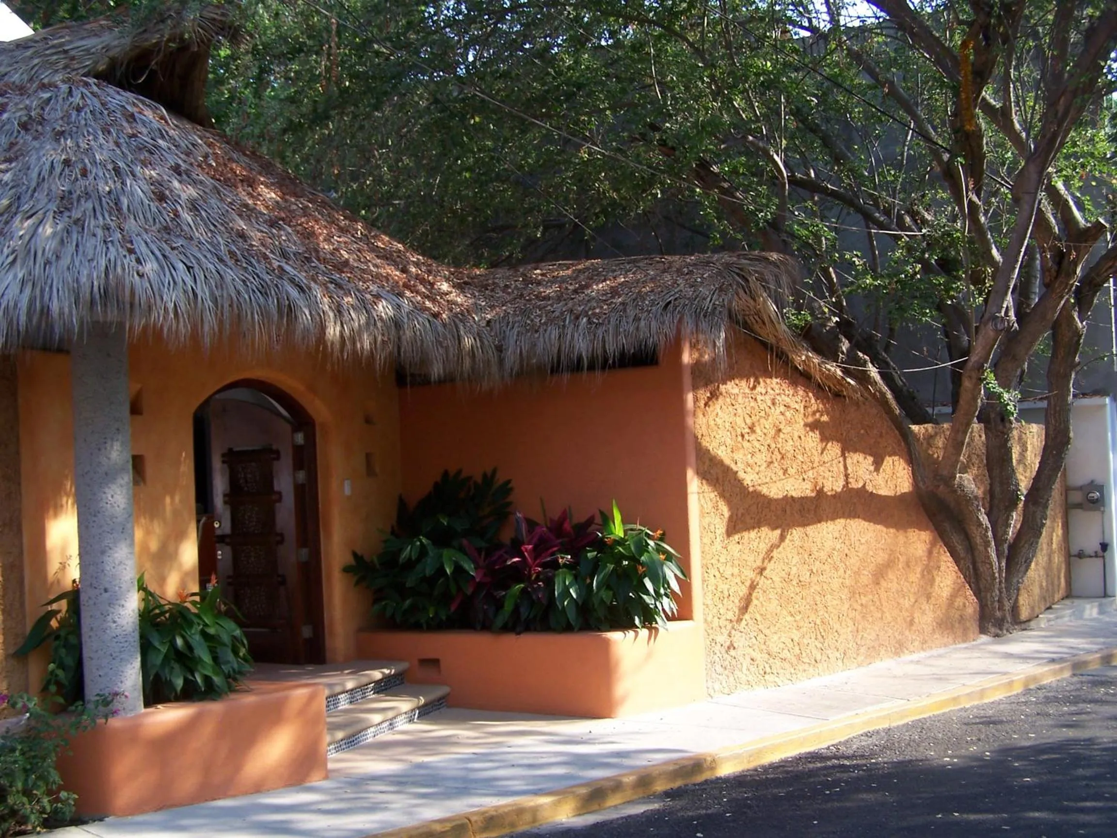 Facade/entrance in Villas Naomi