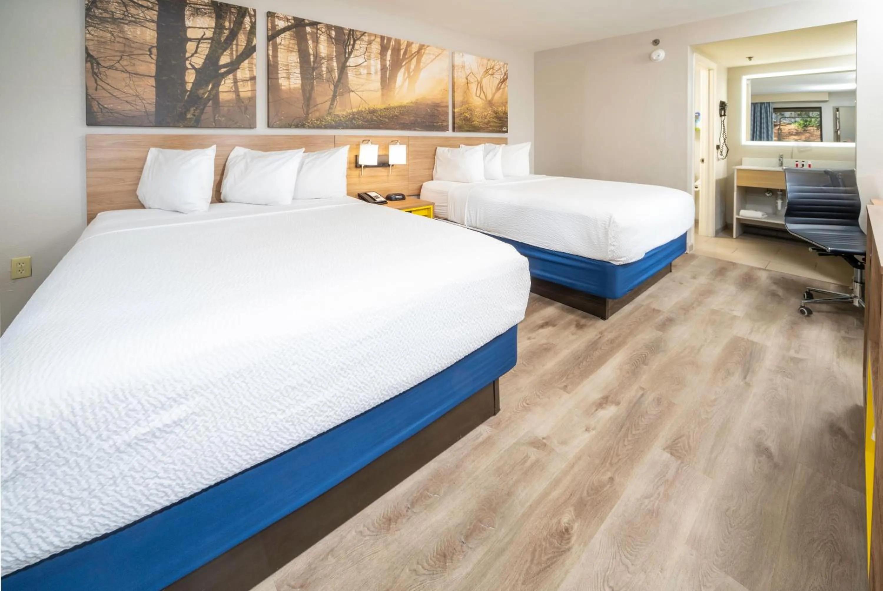 Photo of the whole room, Bed in Days Inn by Wyndham Atlanta Stone Mountain