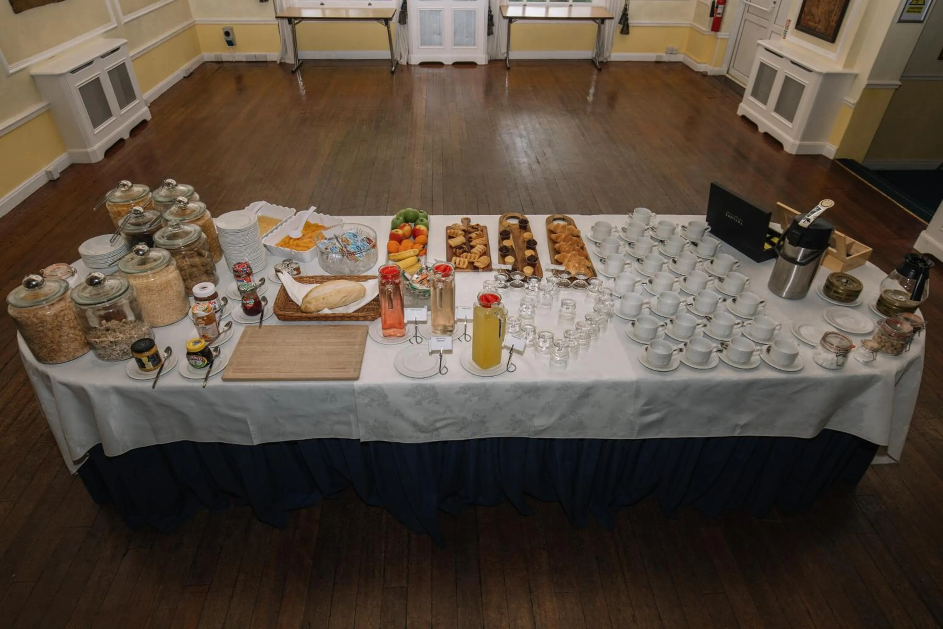 Food and drinks in Hemswell Court