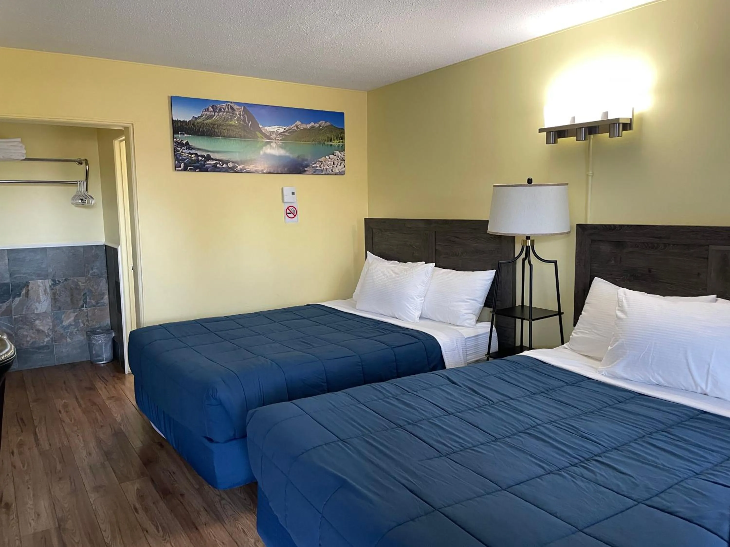 Bed in Port-O-Call Inn