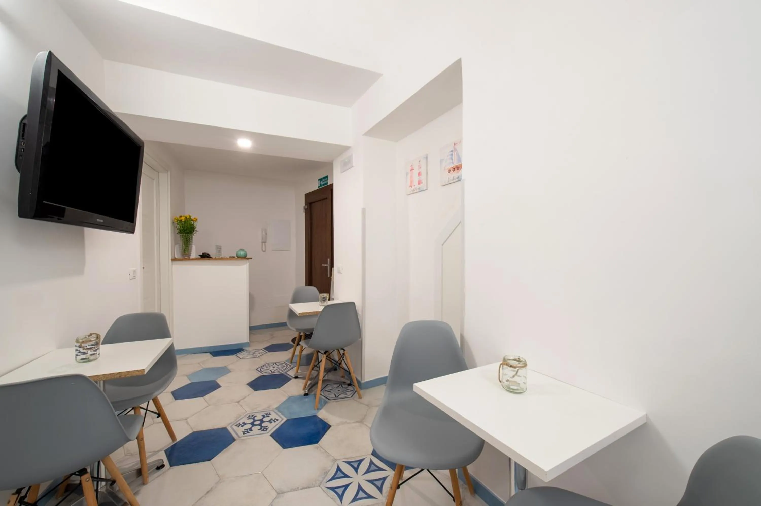 TV and multimedia in Caruso sea view