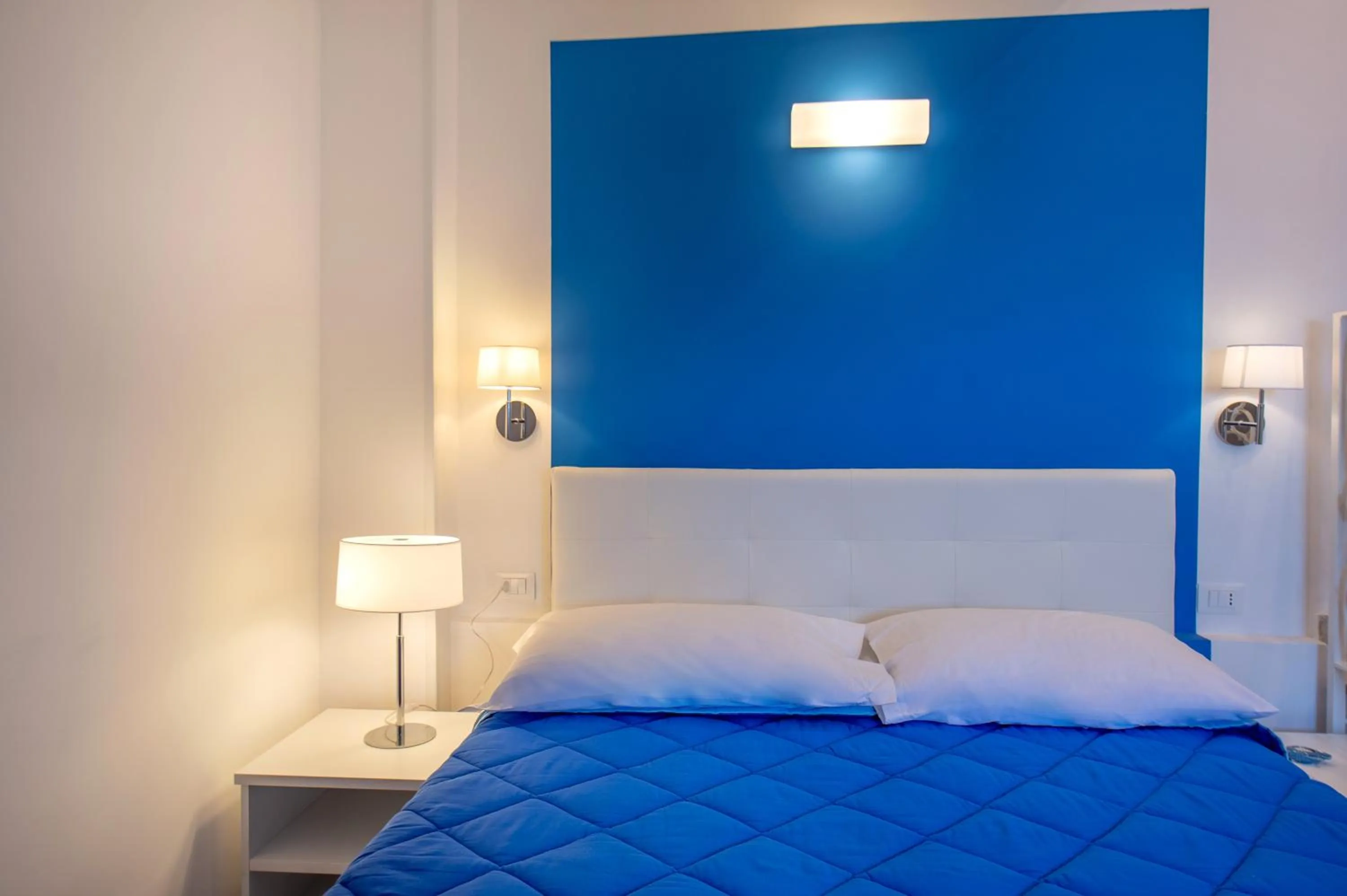 Bed in Caruso sea view