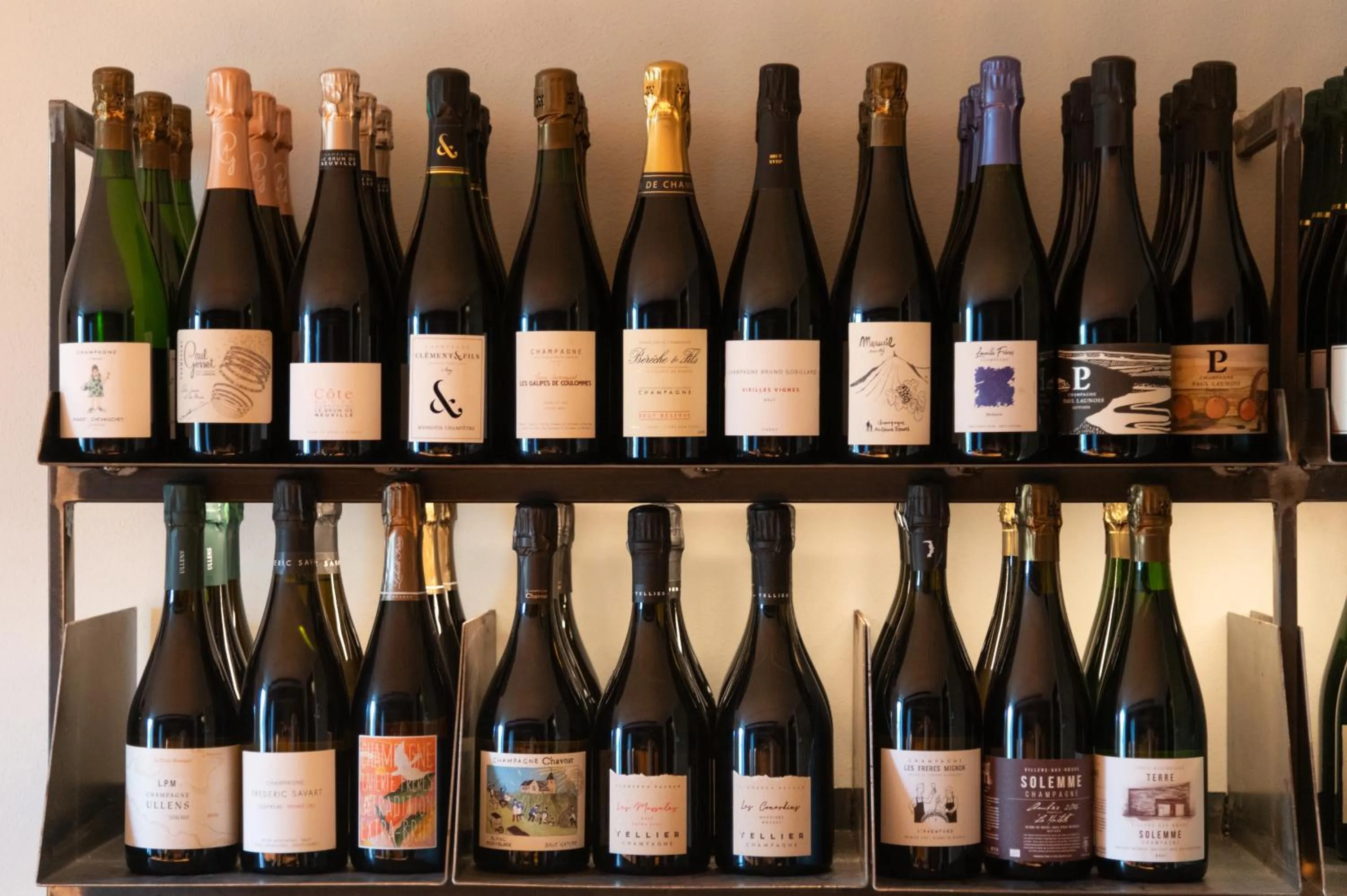 Restaurant/places to eat in Caruso sea view