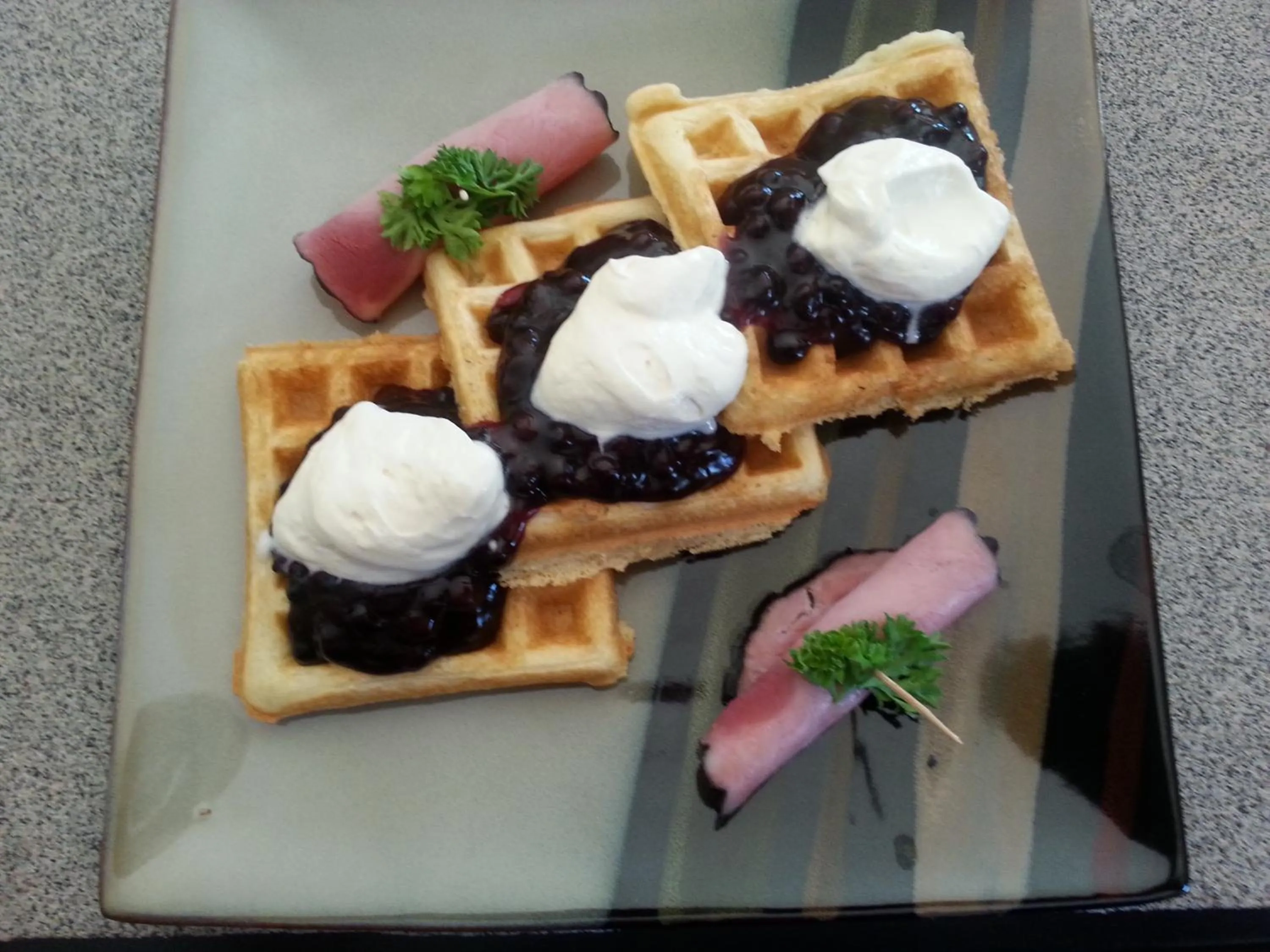 American breakfast in Creekside B&B