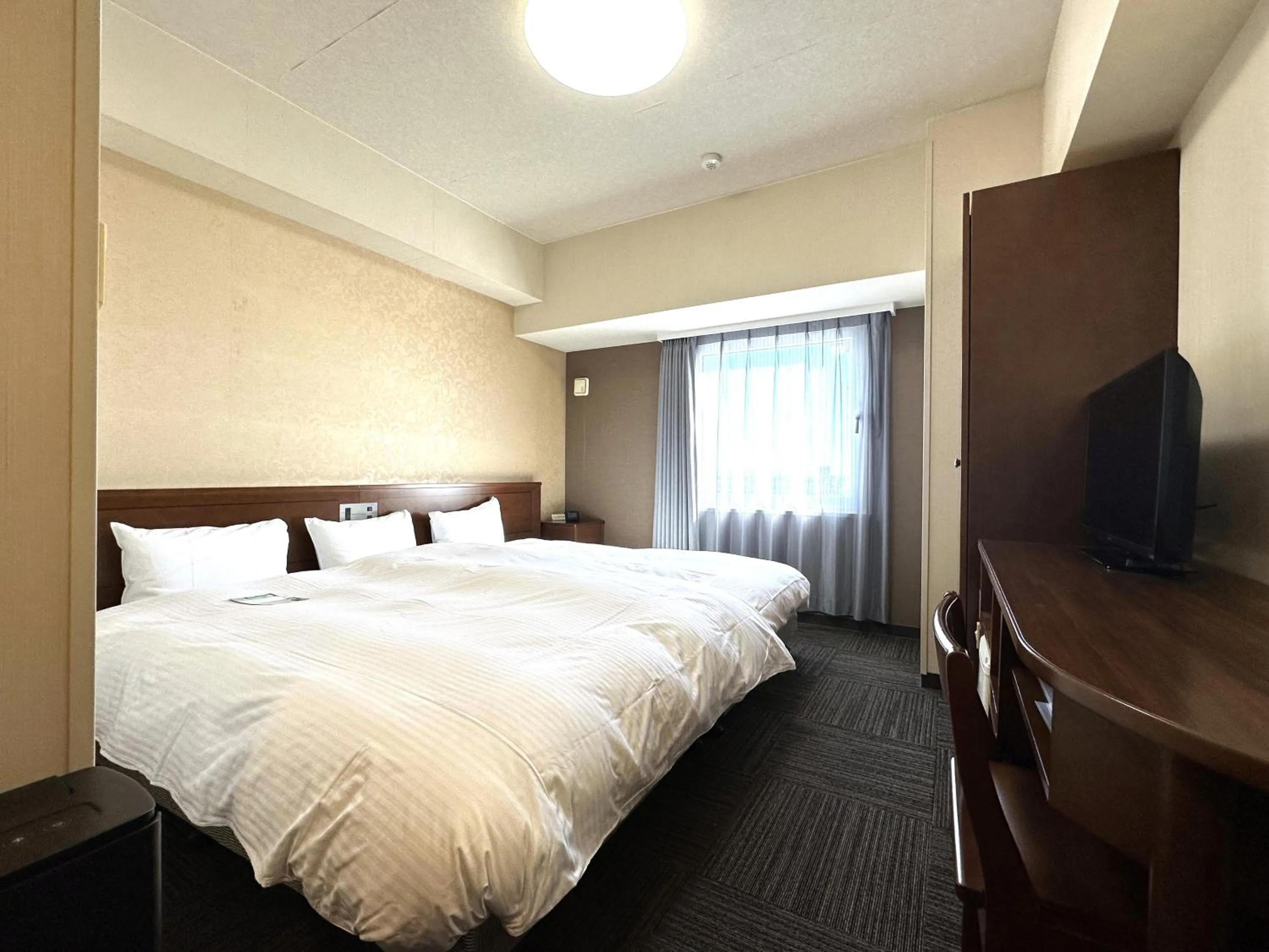 Photo of the whole room, Bed in Hotel Route-Inn Yaizu Inter