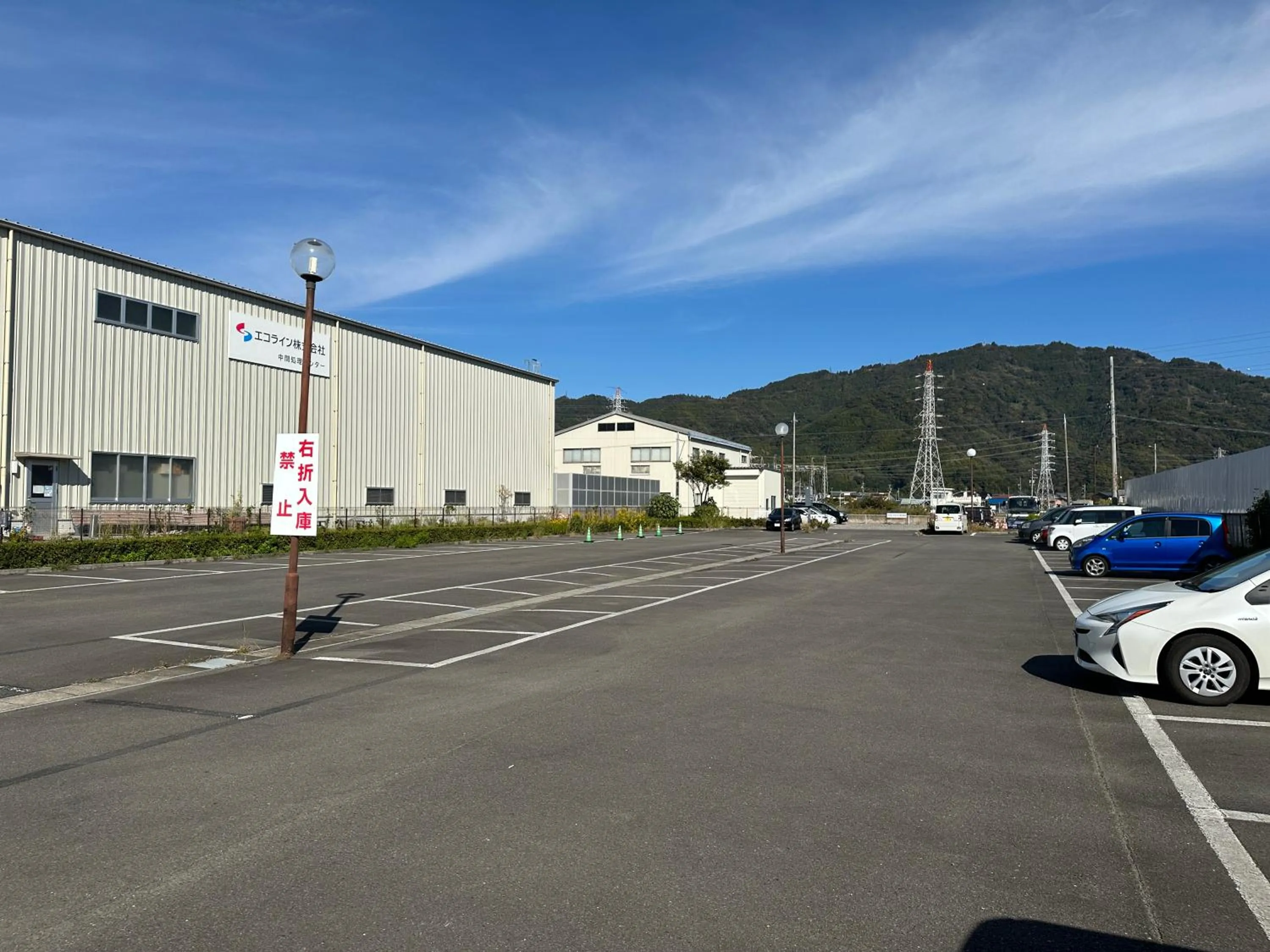 Parking in Hotel Route-Inn Yaizu Inter