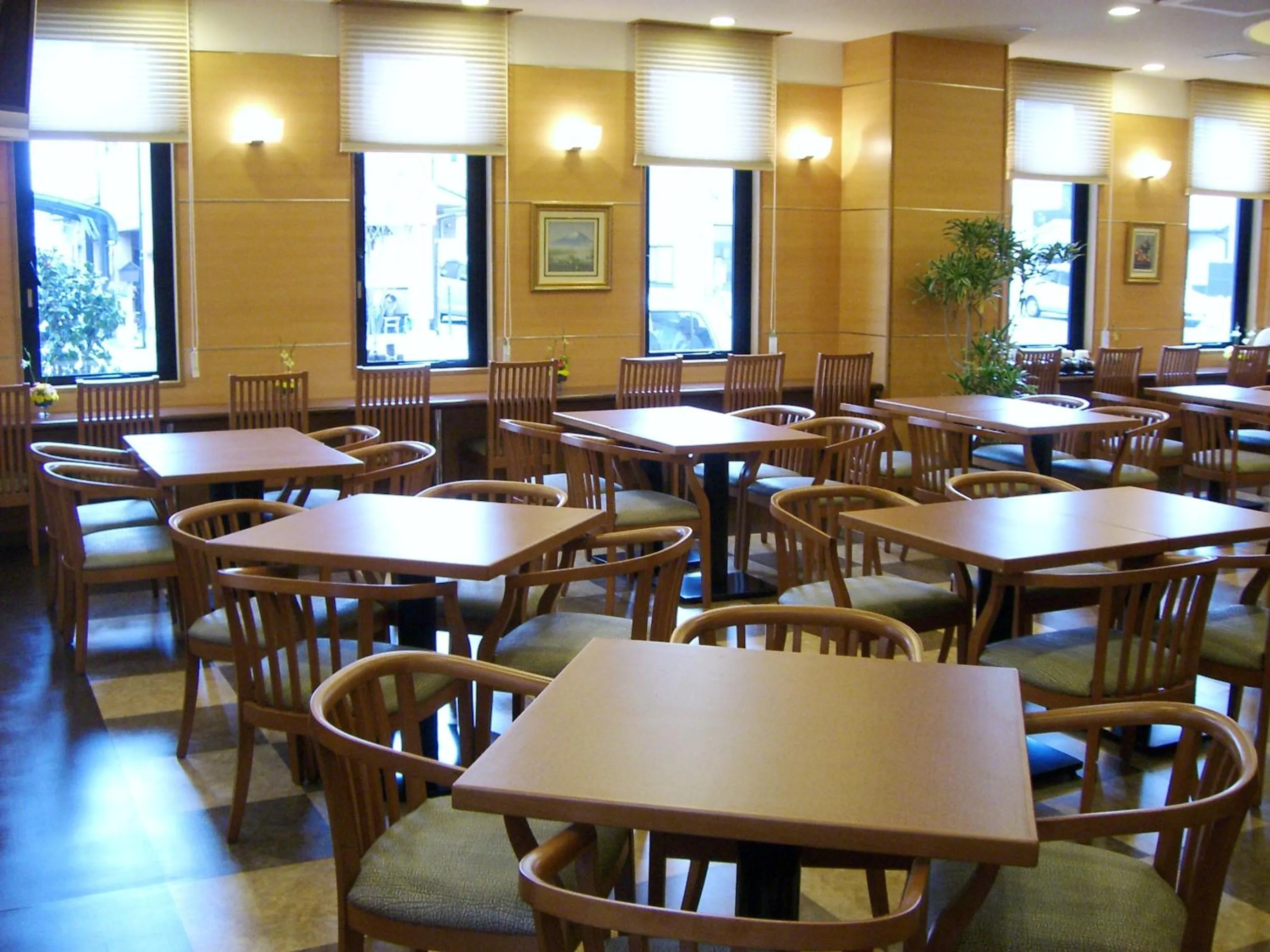 Restaurant/places to eat in Hotel Route-Inn Fujieda-Eki Kita