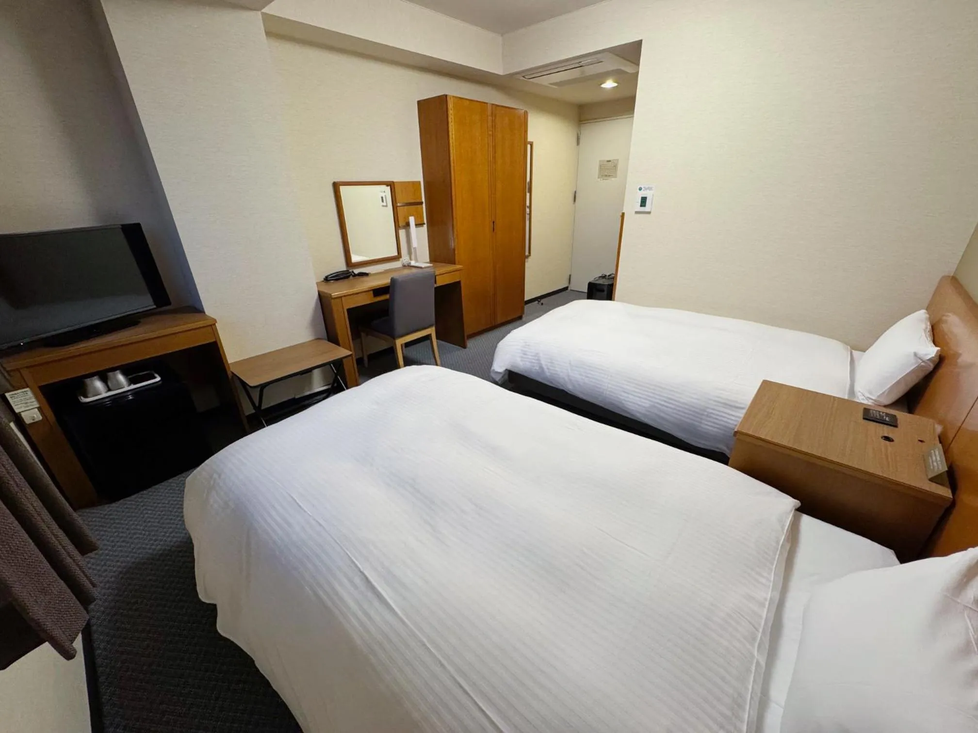 Photo of the whole room, Bed in Hotel Route-Inn Susono Inter