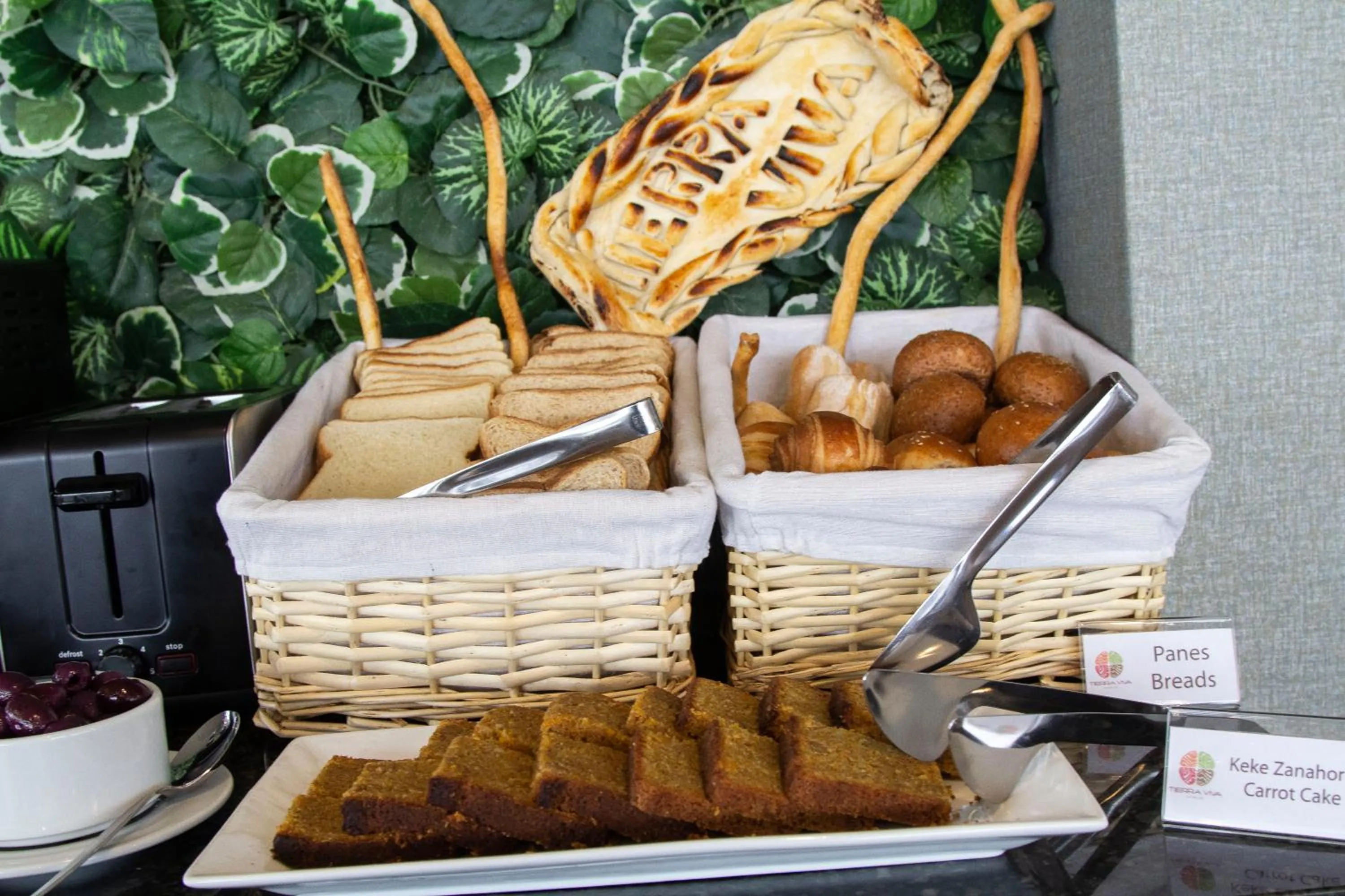 Buffet breakfast in Tierra Viva Trujillo