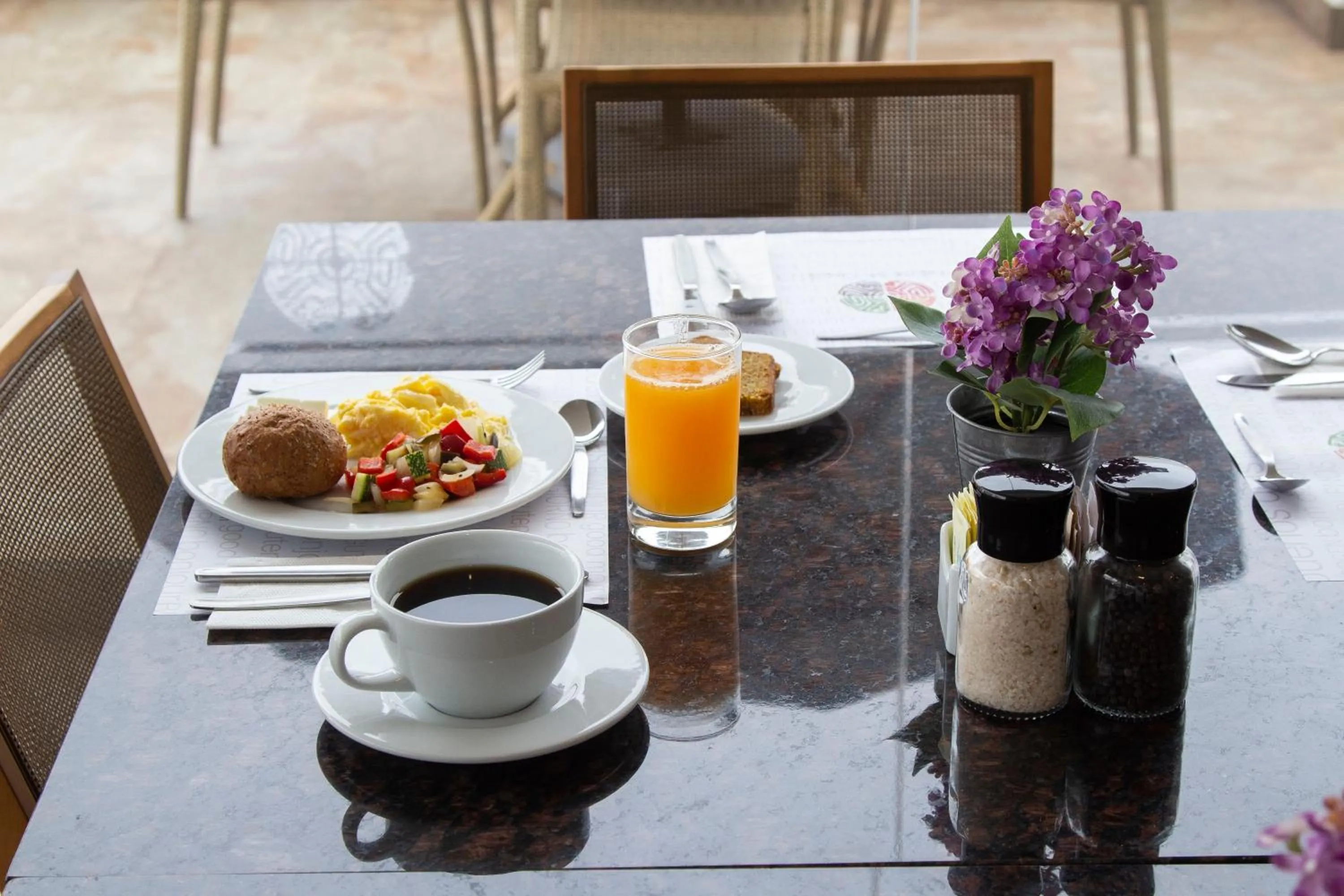 Buffet breakfast in Tierra Viva Trujillo