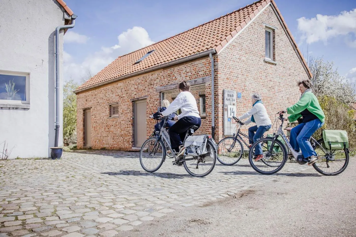 Cycling in B&B Art.14