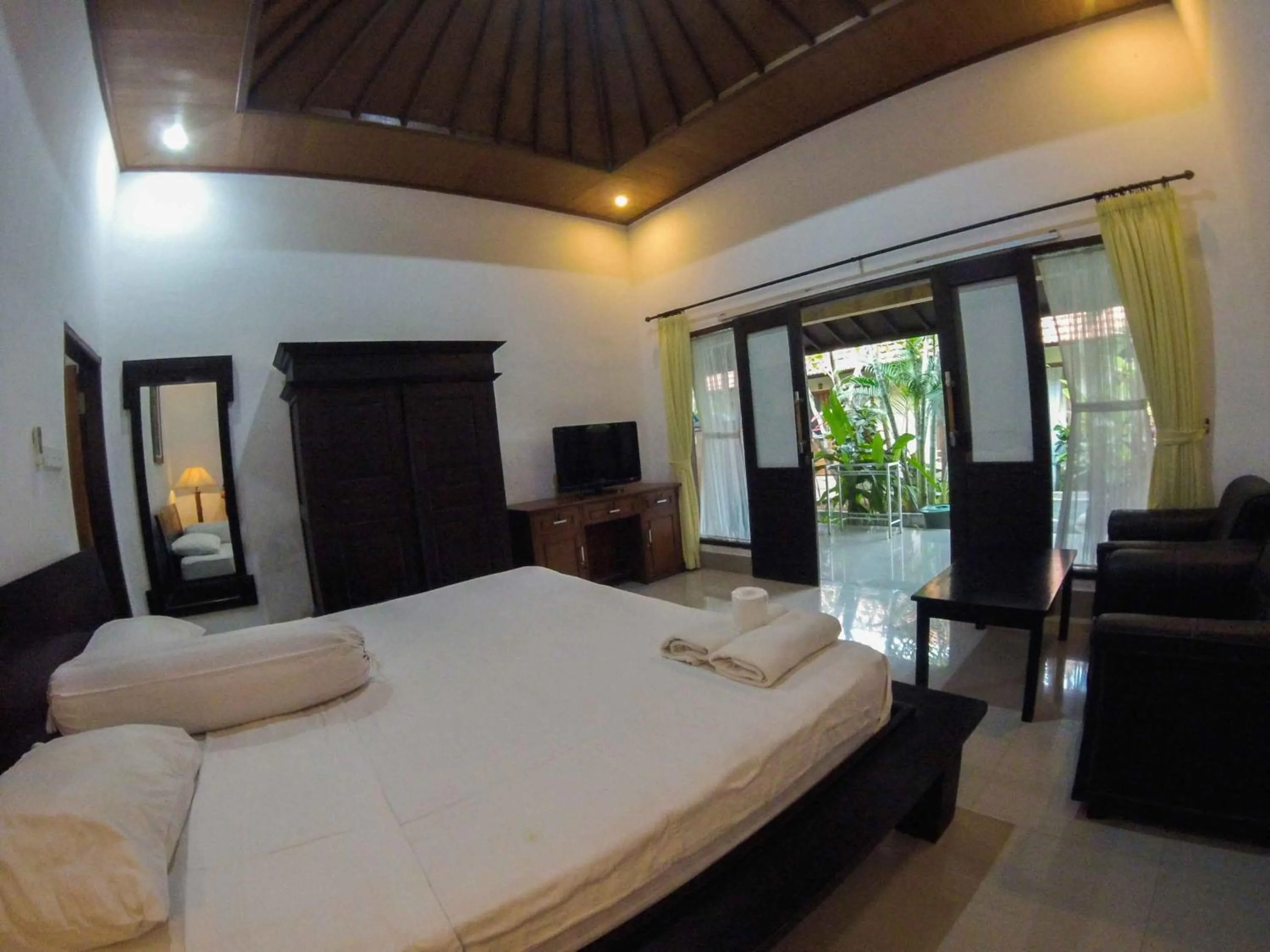 Bed in Putu Guest House