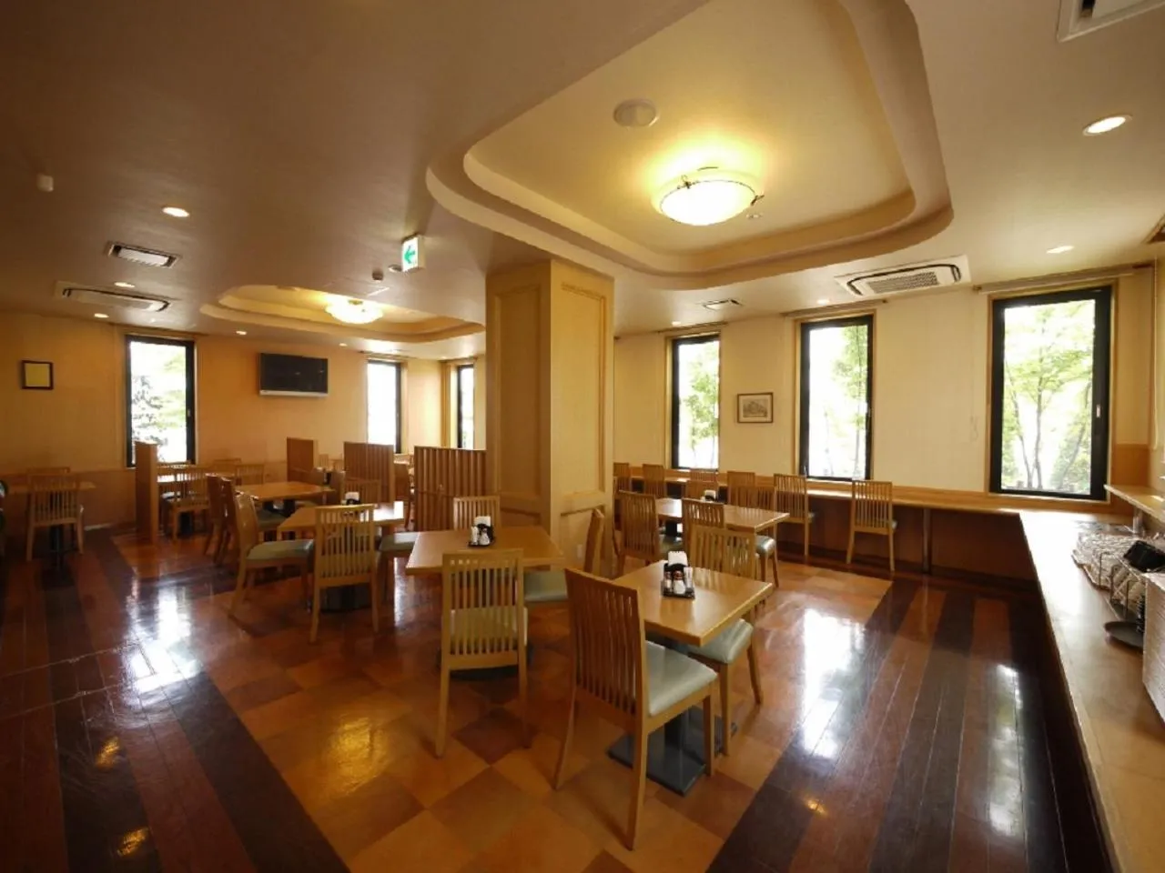 Restaurant/places to eat in Hotel Route-Inn Shiojirikita Inter