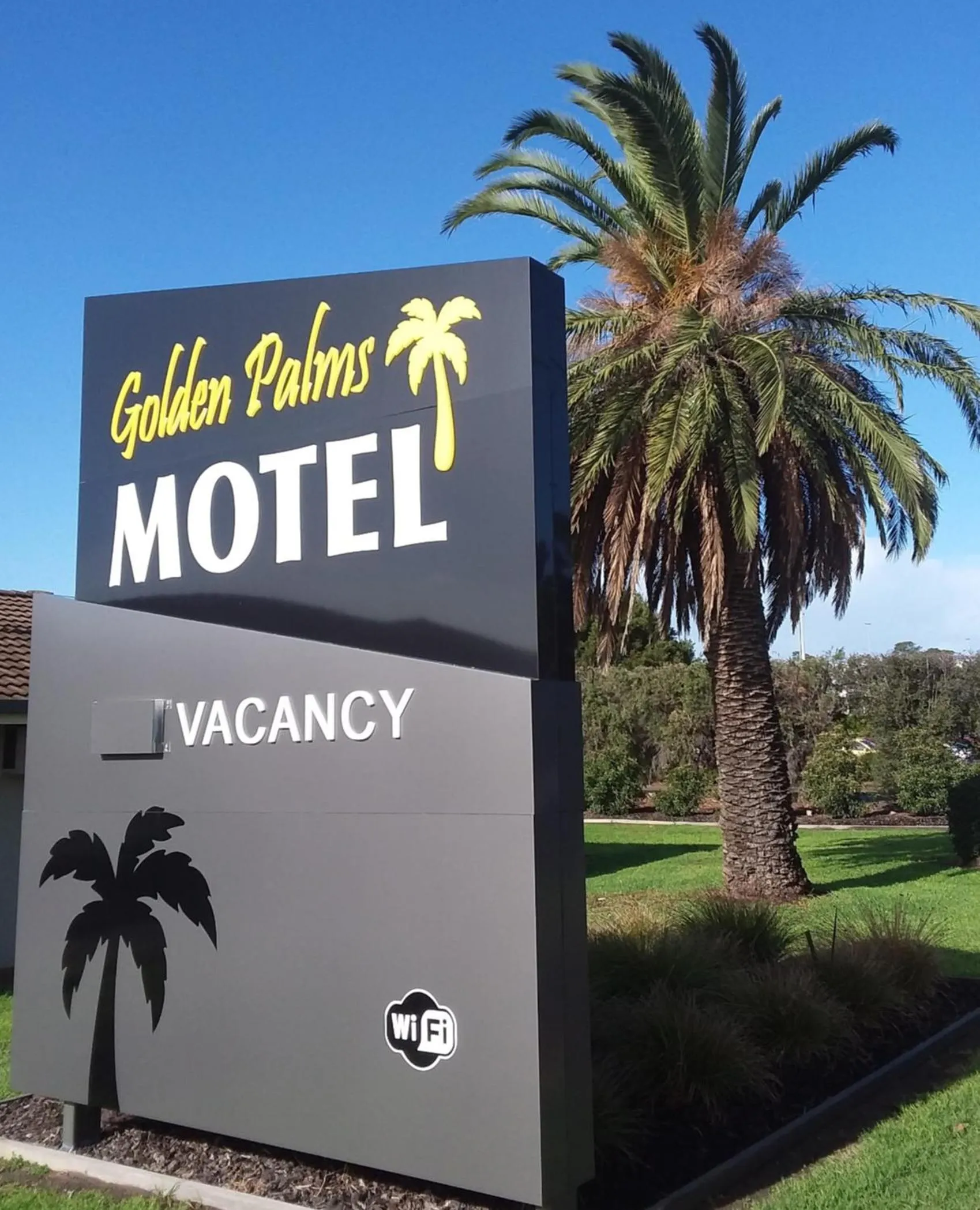 Golden Palms Motel