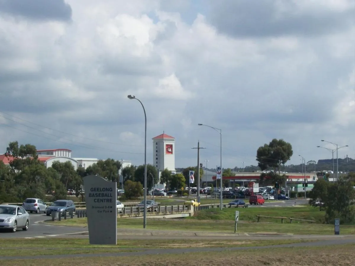 Sports in Golden Palms Motel