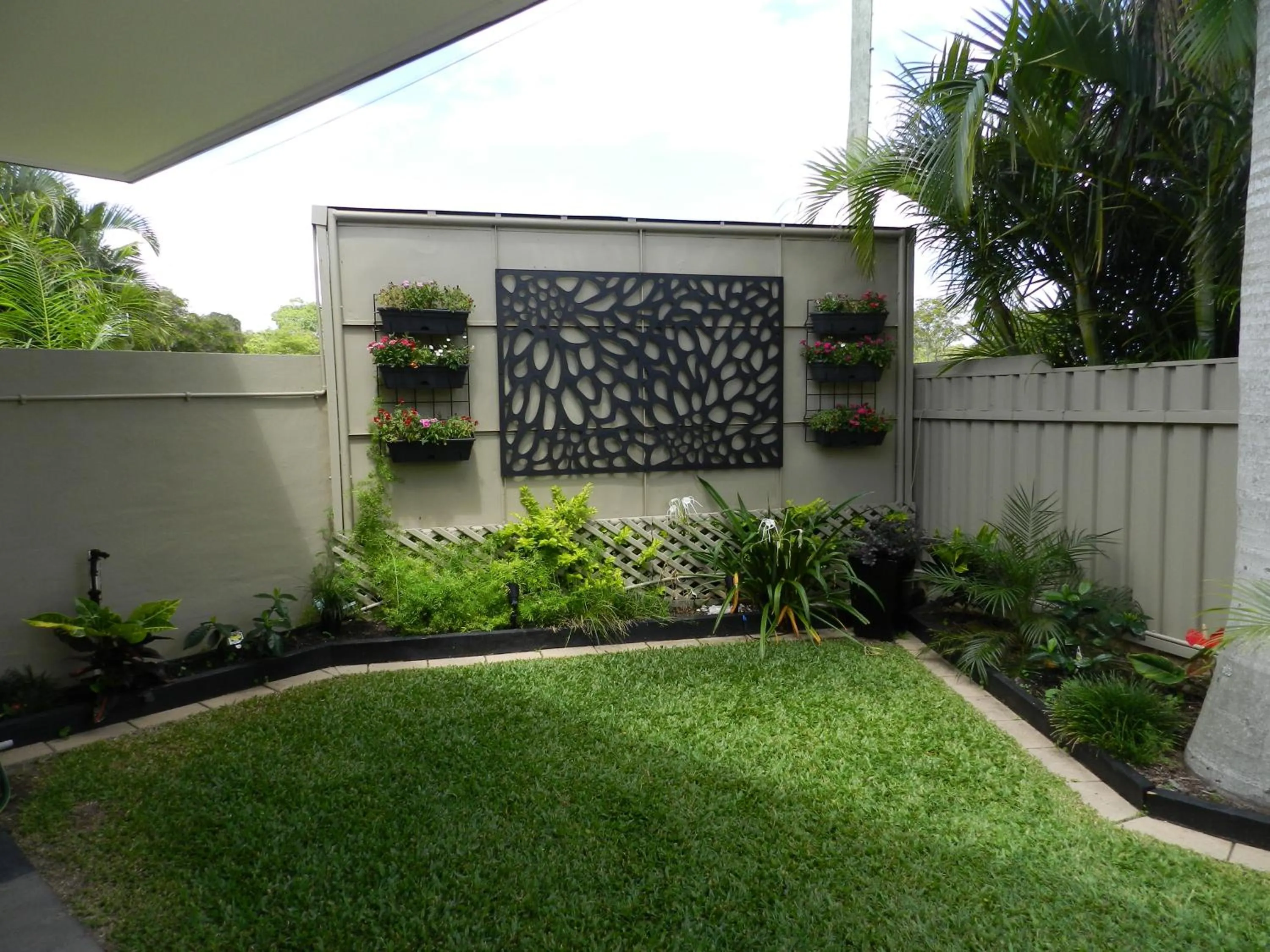  in Golden Palms Motor Inn