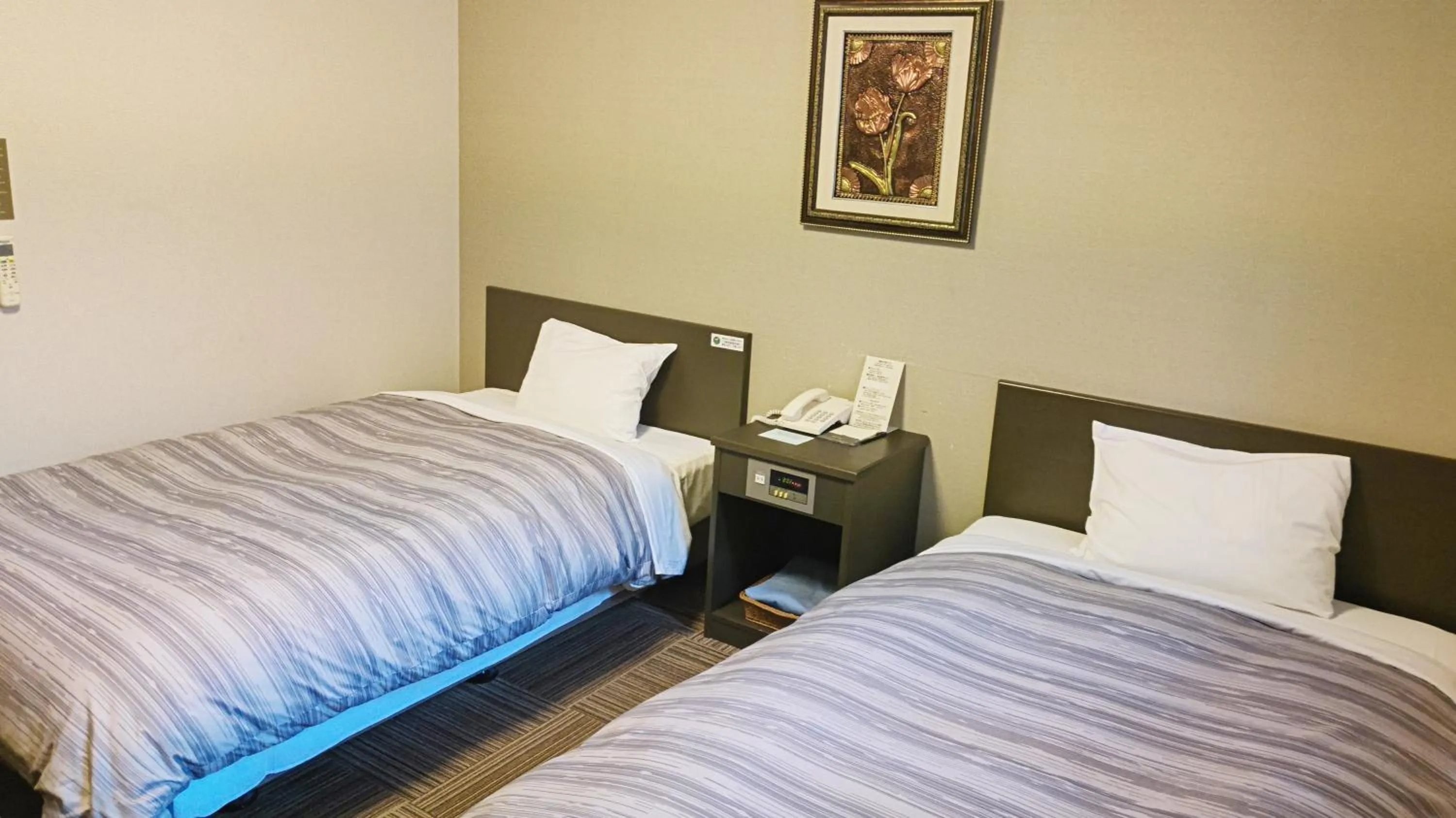 Photo of the whole room, Bed in Hotel Route-Inn Court Ina