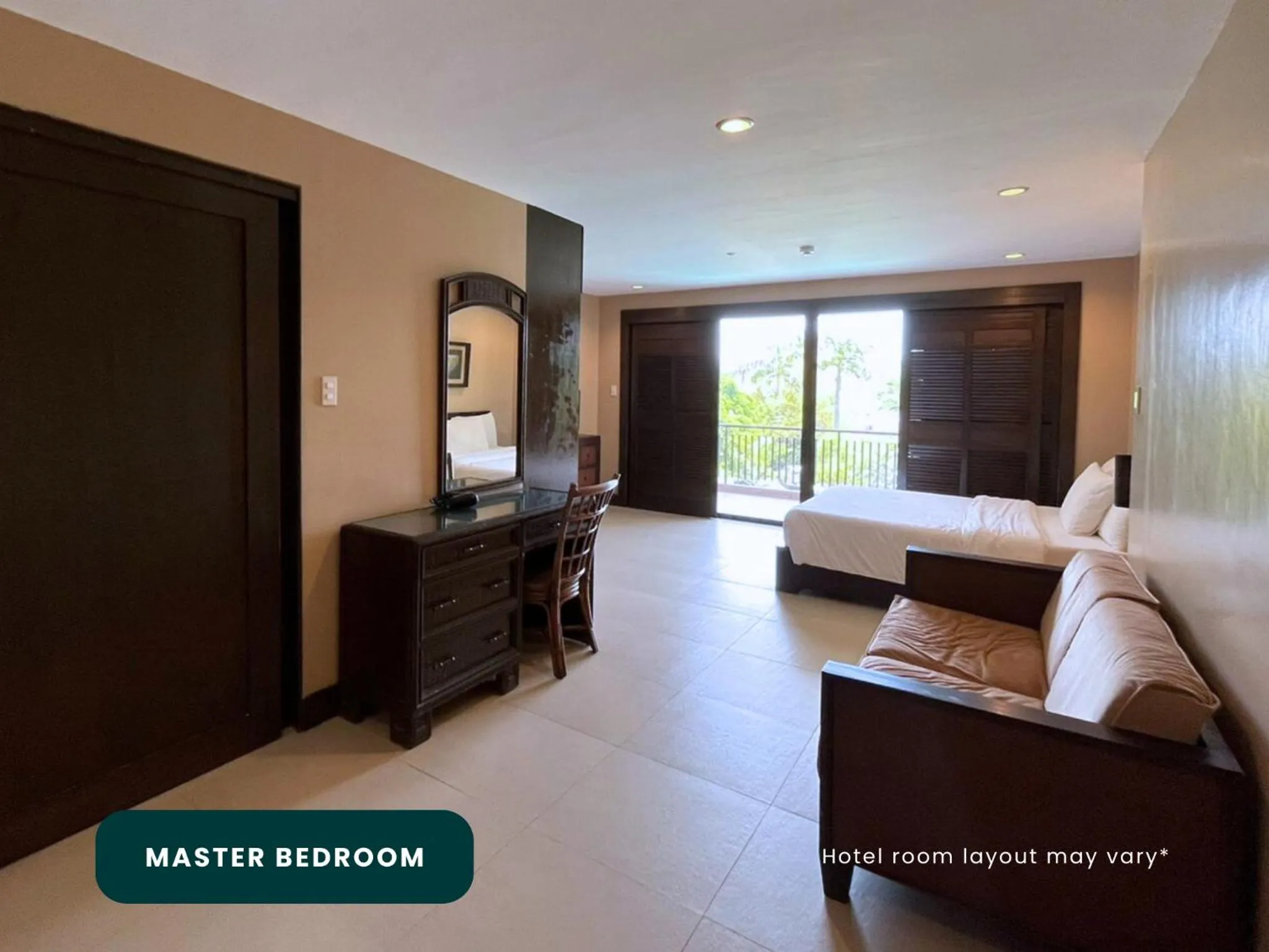 Bed in Coralpoint Gardens Suites & Residences