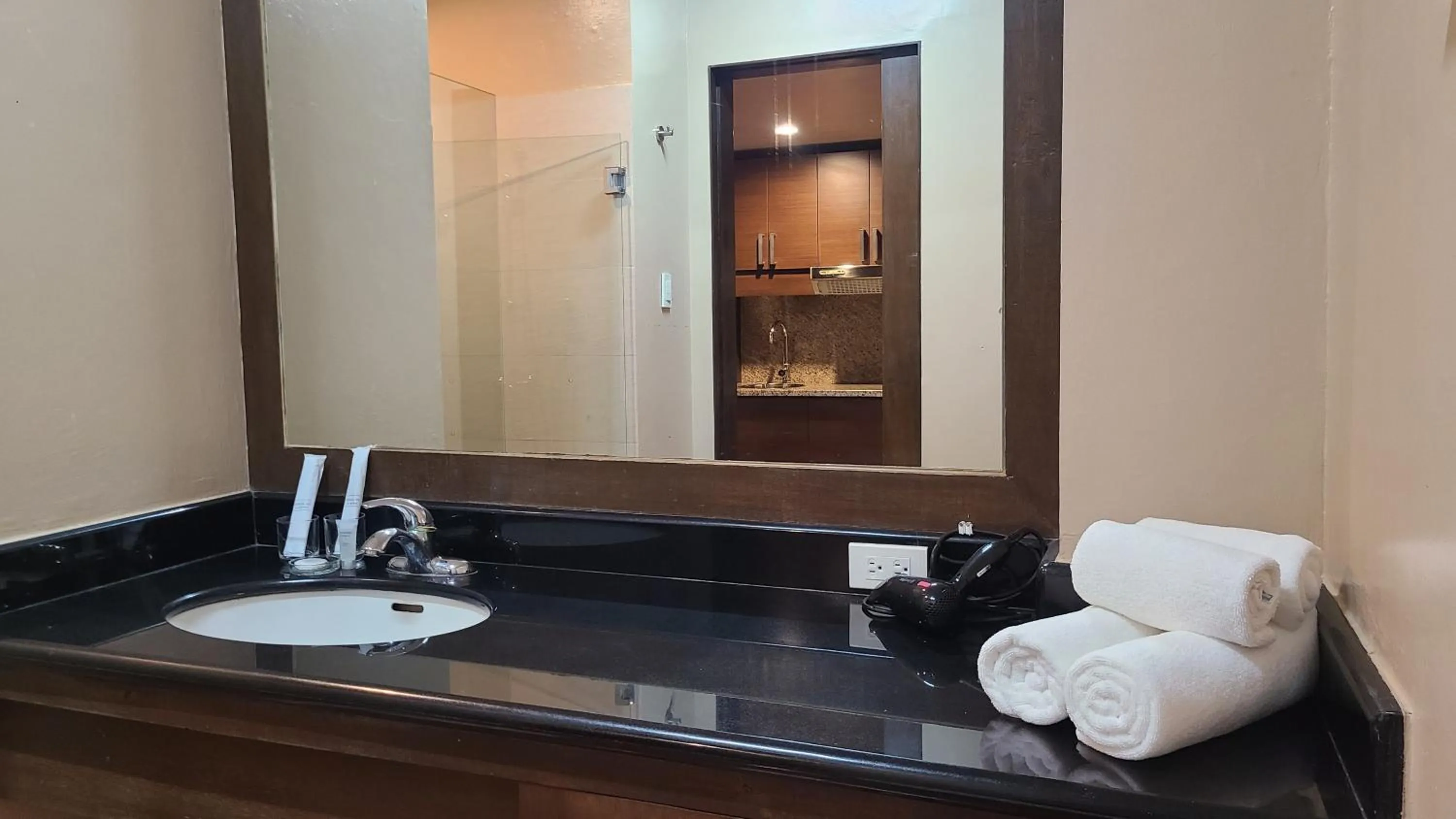 Bathroom in Coralpoint Gardens Suites & Residences
