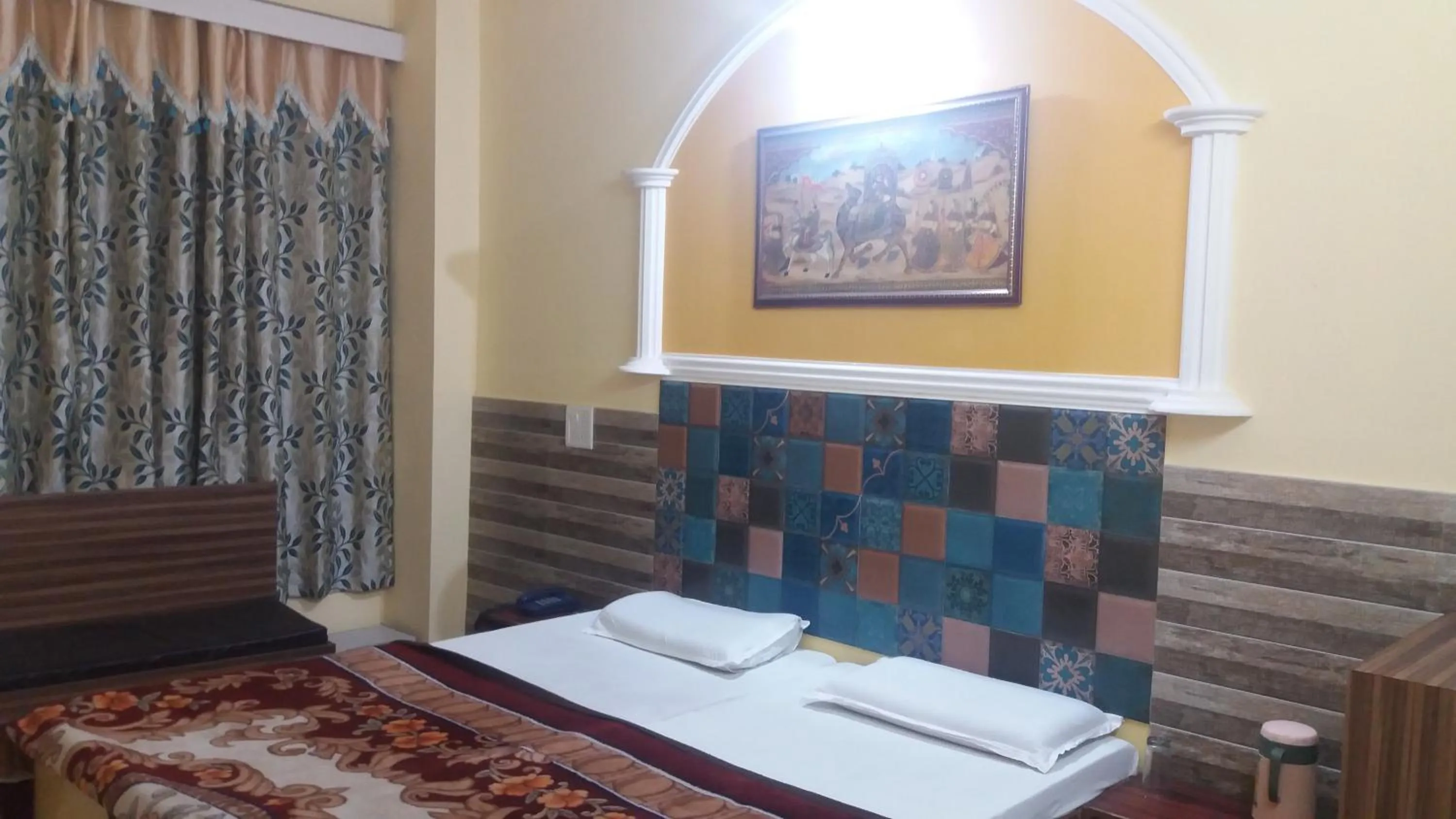 Bedroom in Hotel Ishan