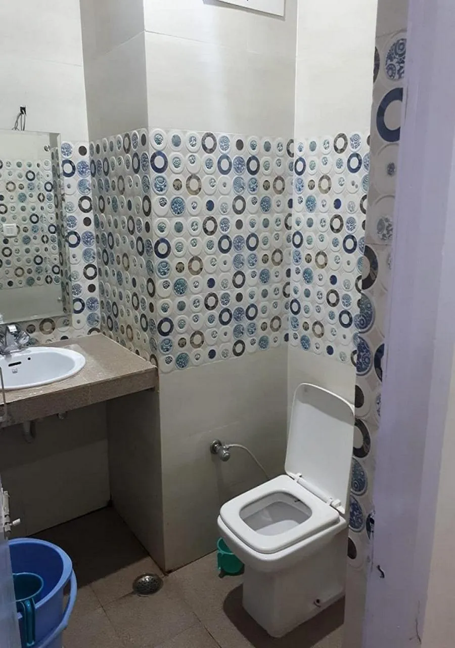 Bathroom in Hotel Ishan