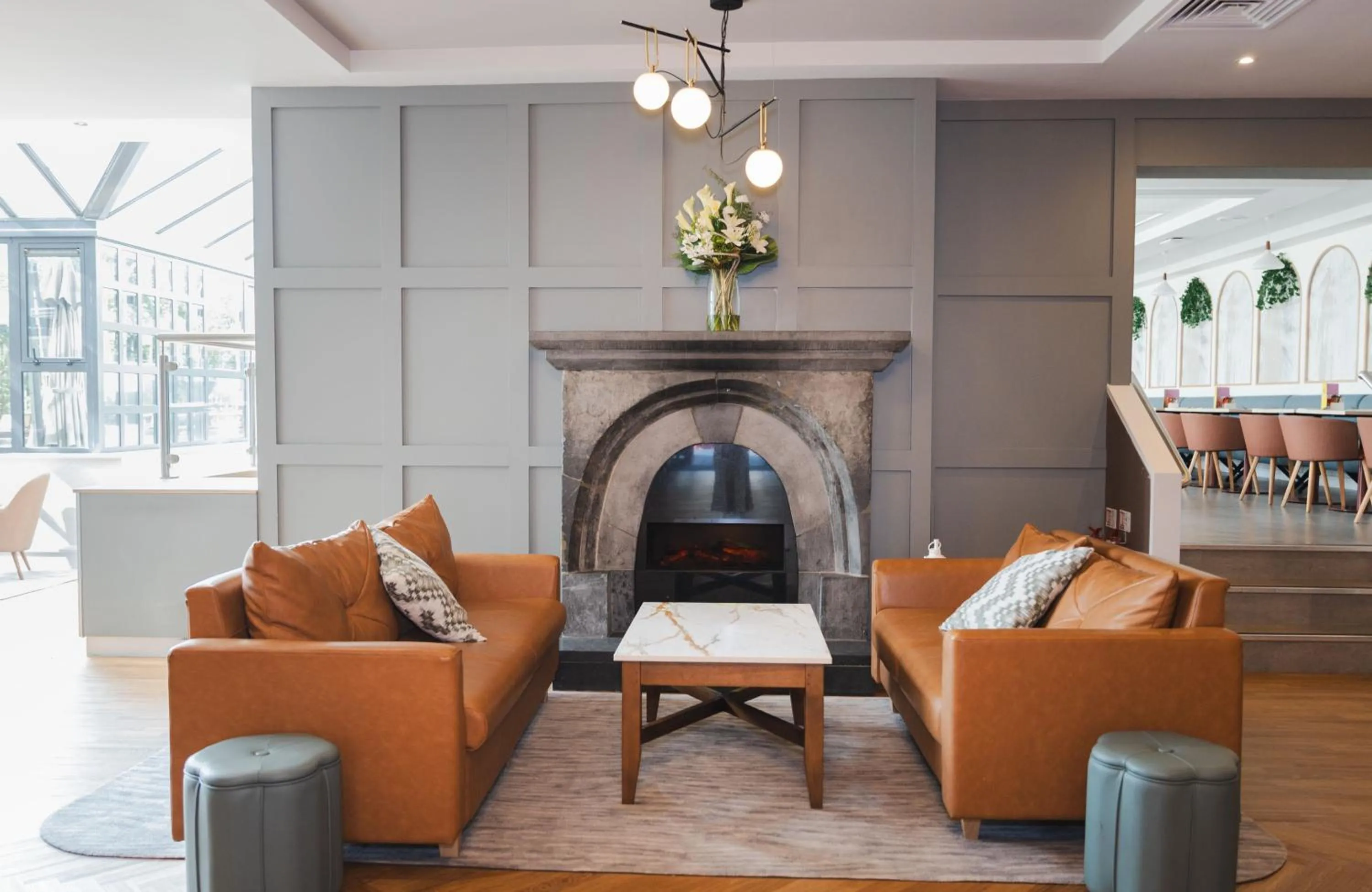 Lobby or reception in Leonardo Hotel Galway