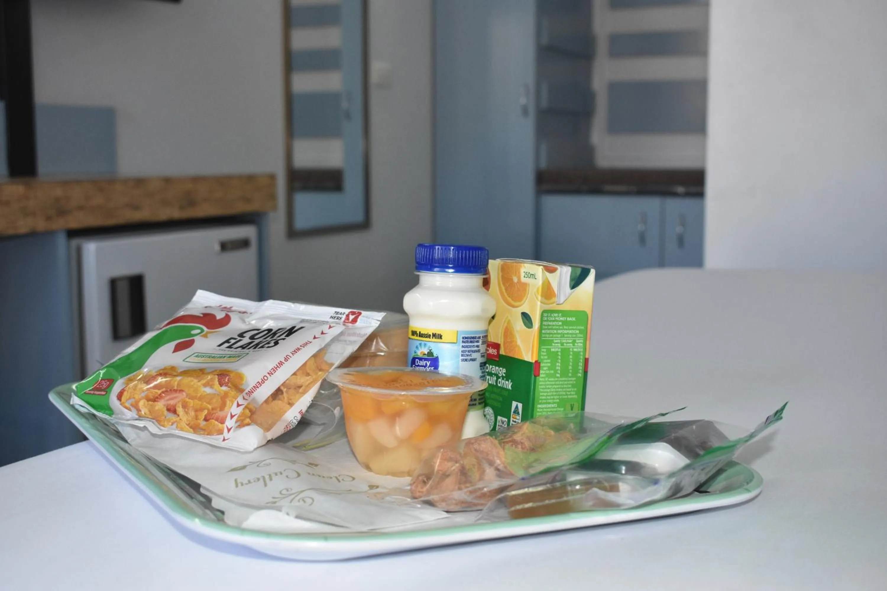 Breakfast in Tumut Farrington motel