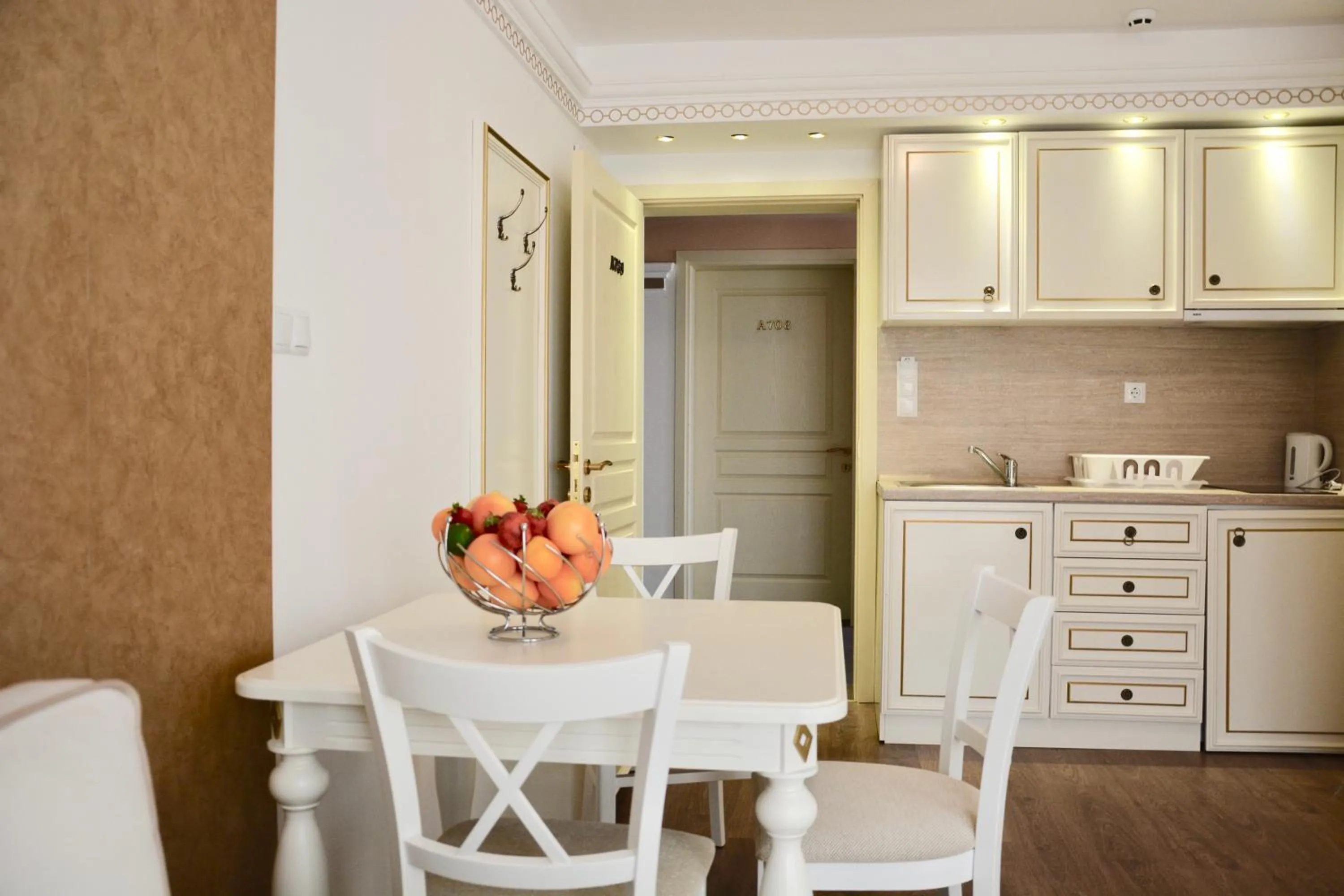 Kitchen or kitchenette in Golden Rainbow Beach Hotel