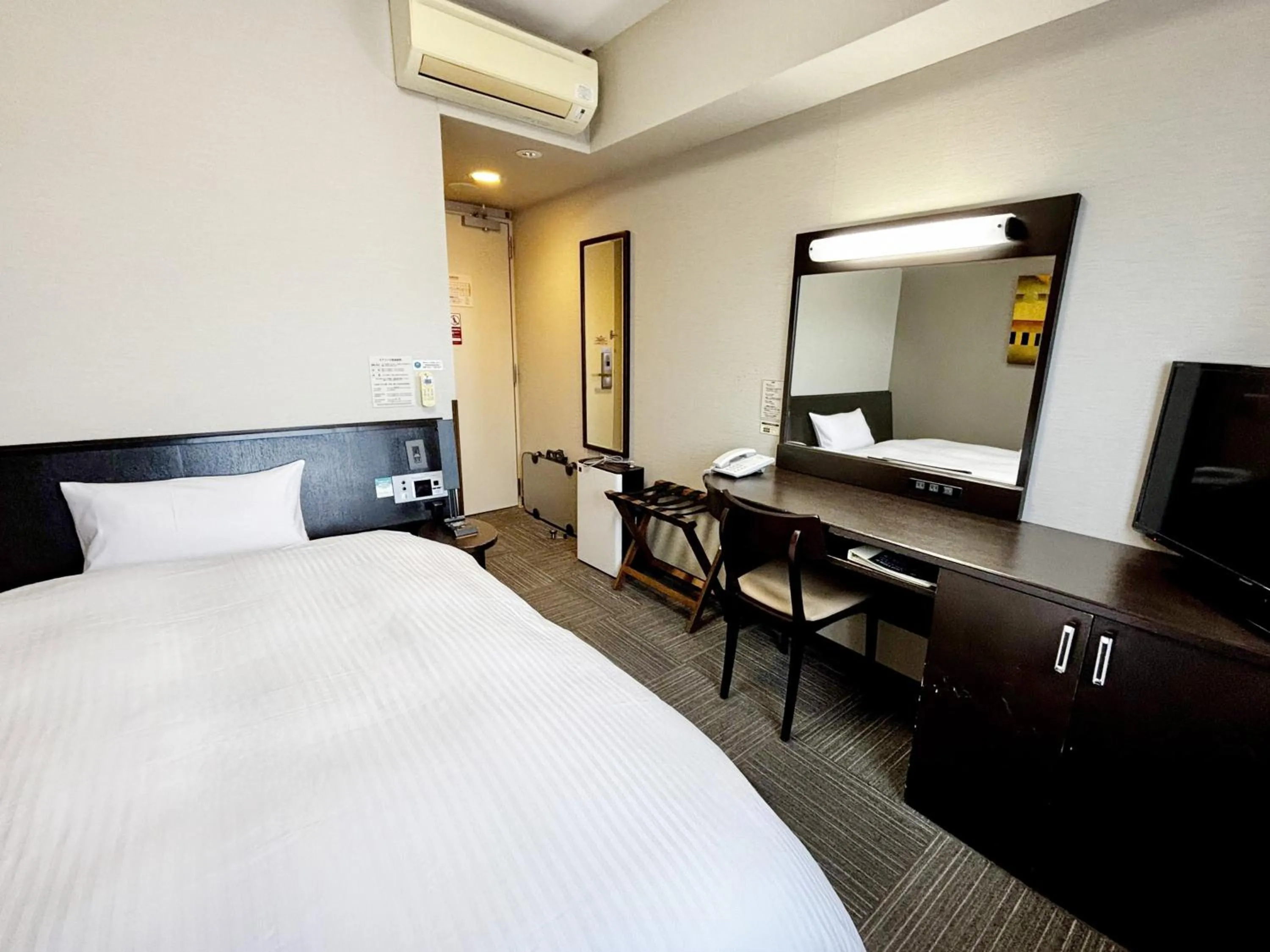 Photo of the whole room in Hotel Route-Inn Nanao Ekihigashi