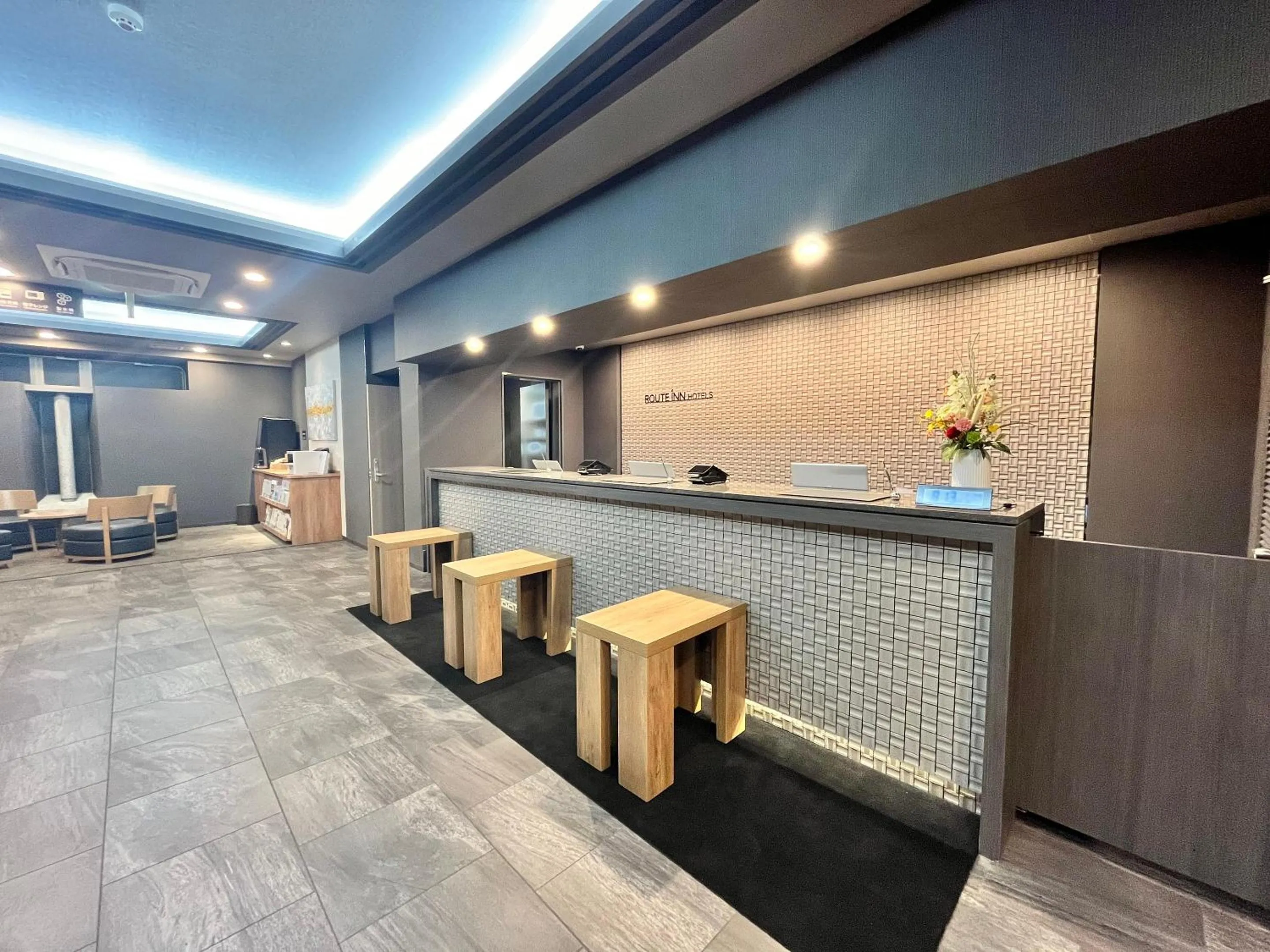 Lobby or reception in Hotel Route-Inn Nagaoka Ekimae