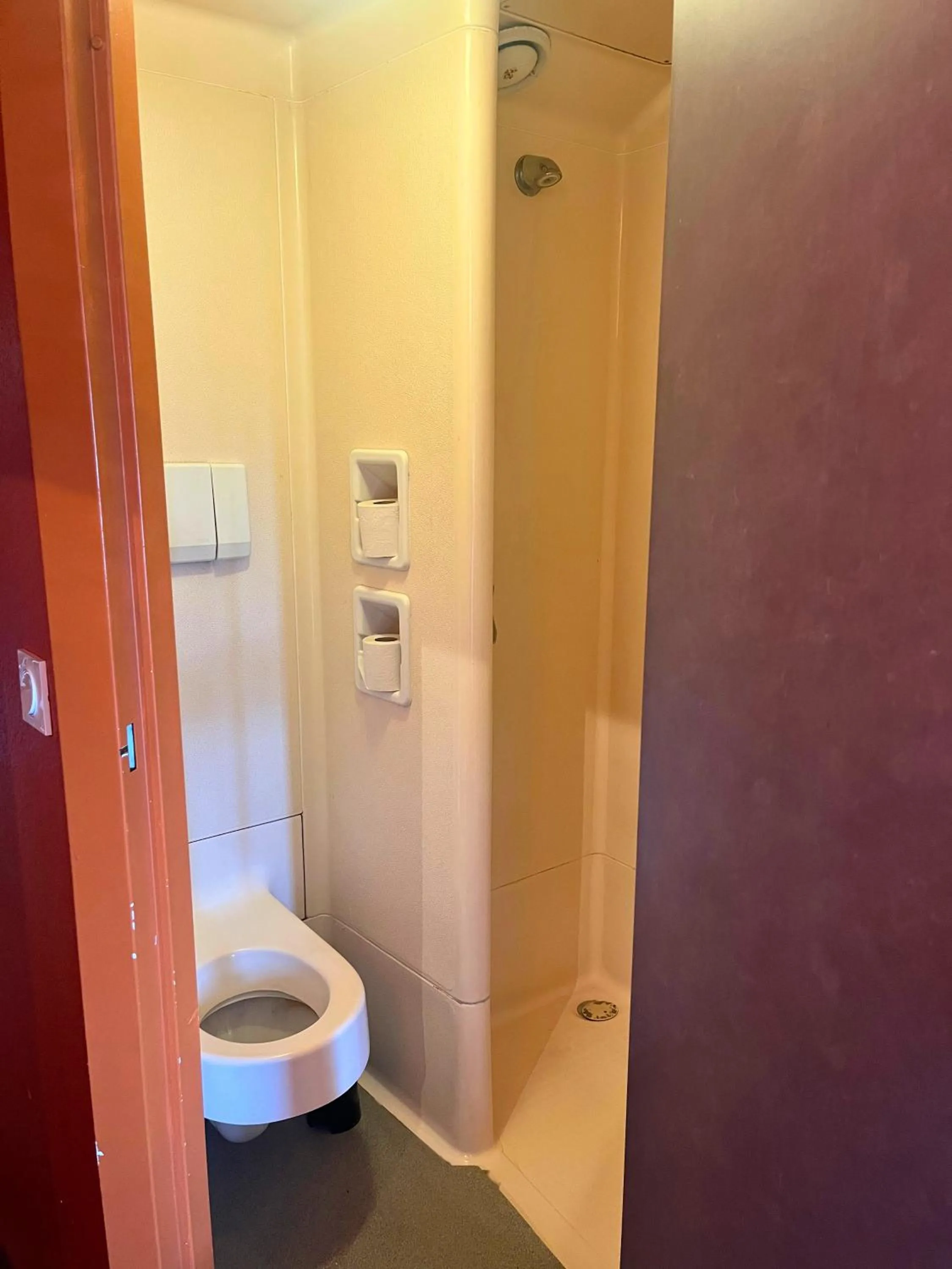 Egg Hôtel Sarcelles