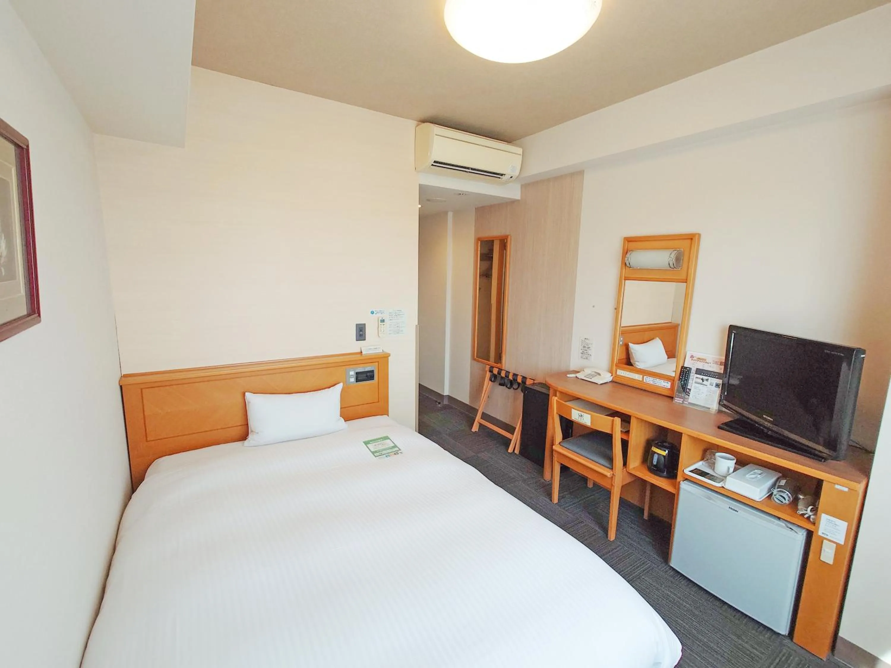 Photo of the whole room, Bed in Hotel Route-Inn Shibata Inter