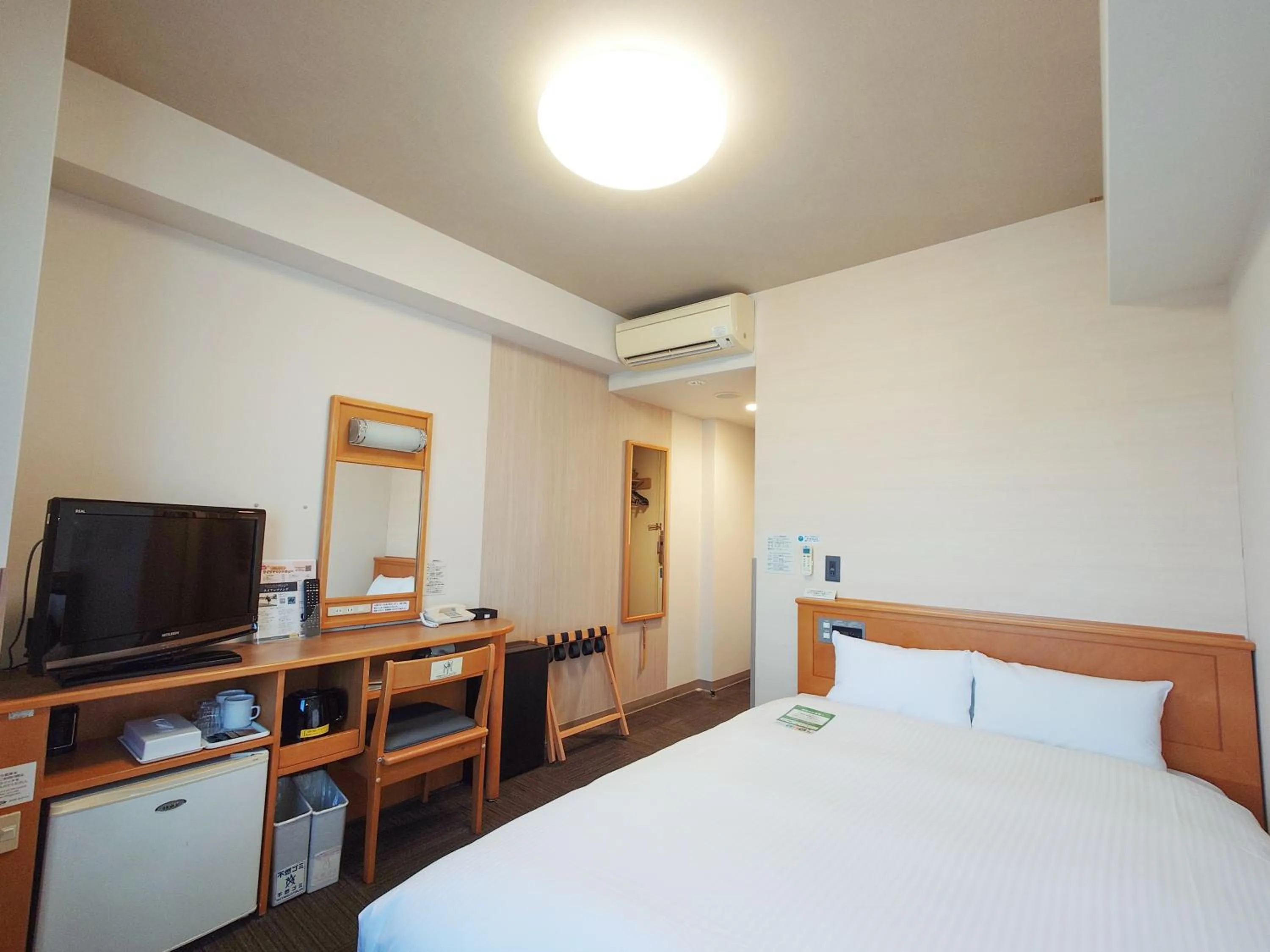 Photo of the whole room, Bed in Hotel Route-Inn Shibata Inter