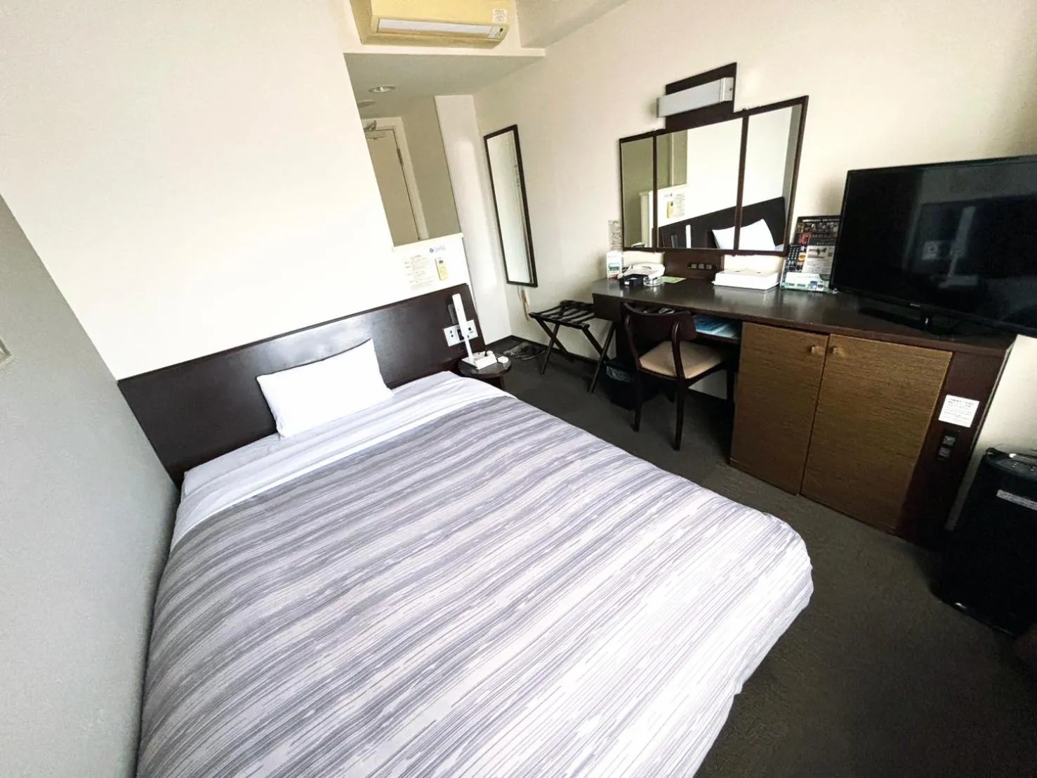 Comfort Single Room - single occupancy - Smoking in Hotel Route-Inn Shibukawa