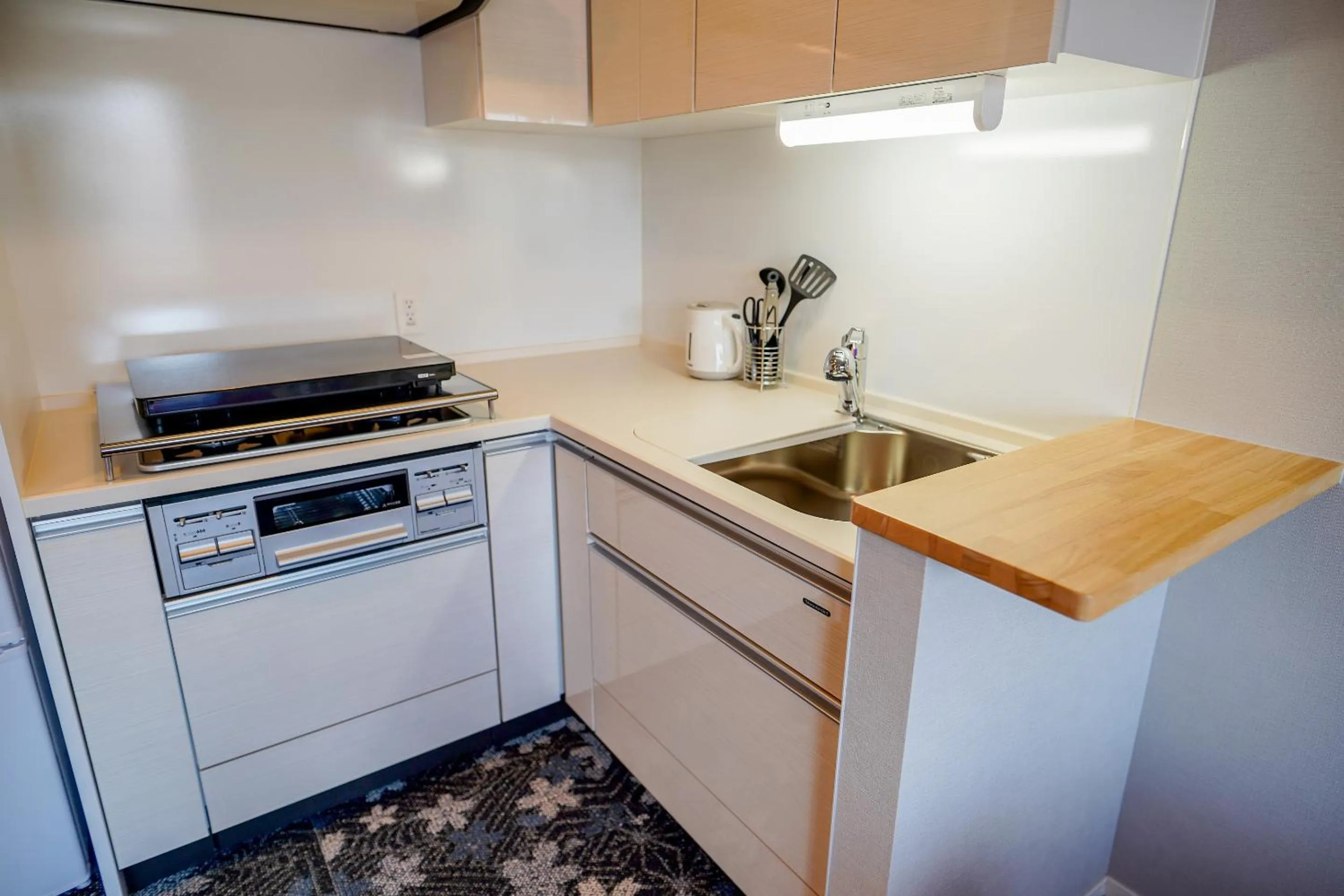 Kitchen or kitchenette in RESI STAY THE KYOTO