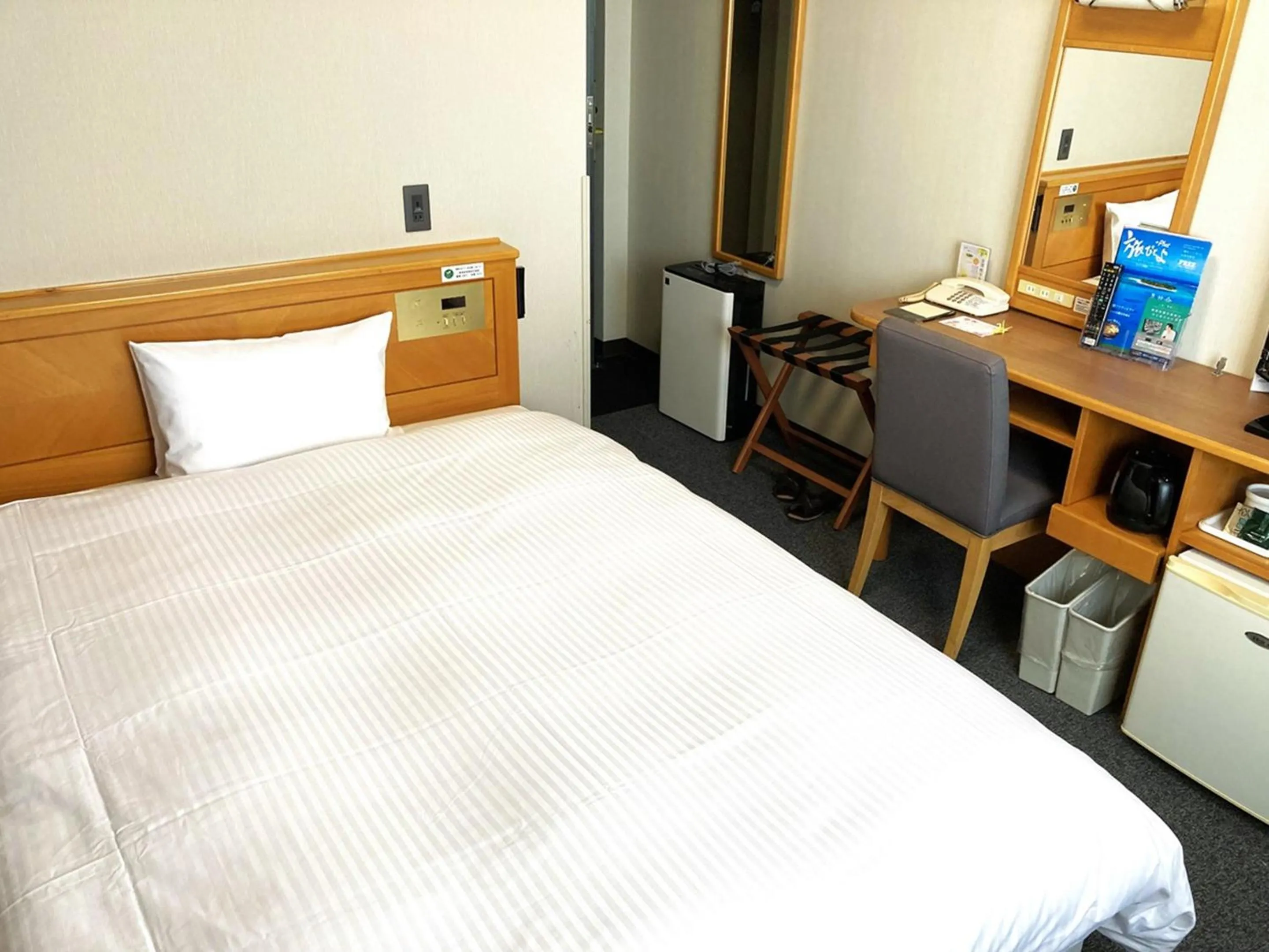 Photo of the whole room, Bed in Hotel Route-Inn Mikawa Inter