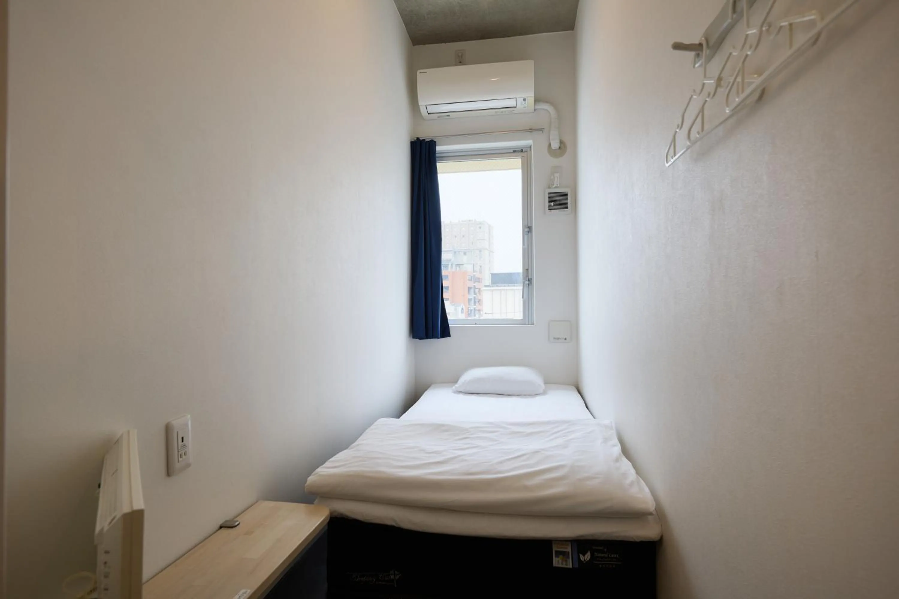 Single Room with Shared Shower and Toilet in Chura Cabin Kokusai-Dori