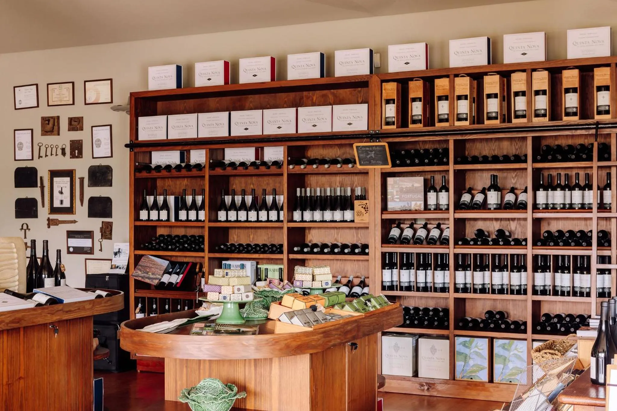 On-site shops in Quinta Nova Winery House - Relais & Châteaux