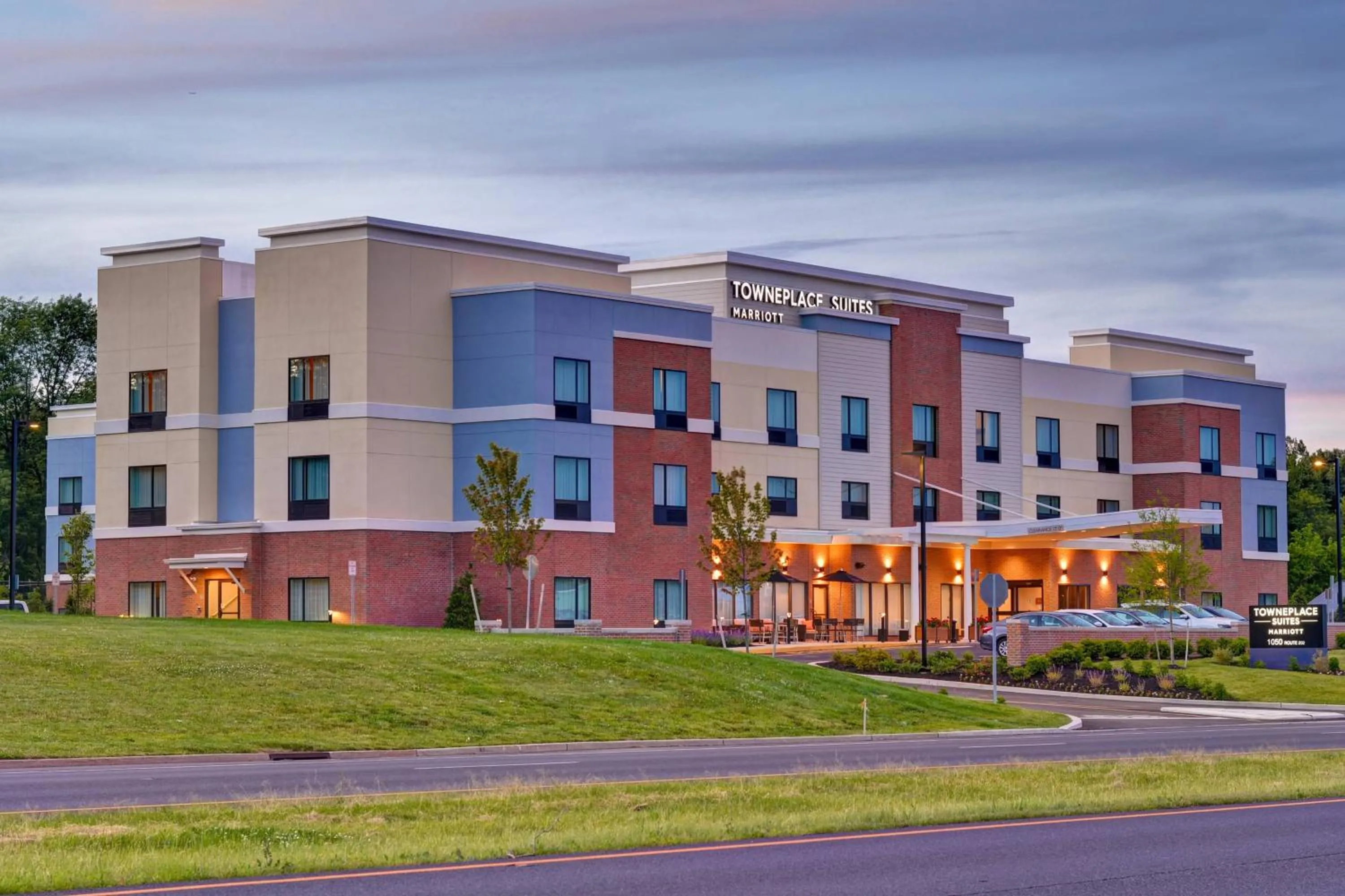 Property building in TownePlace Suites by Marriott Bridgewater Branchburg