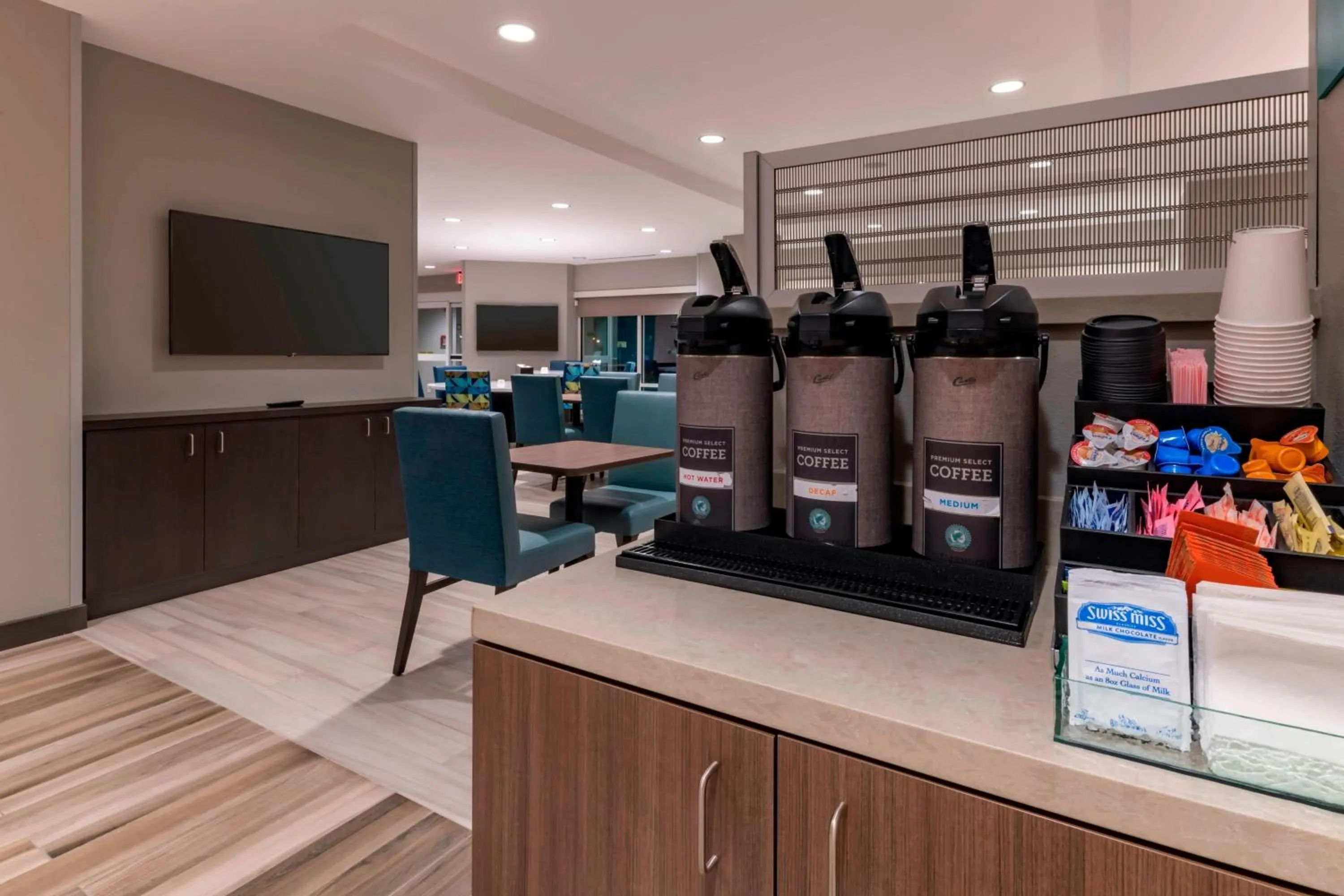 Restaurant/places to eat in TownePlace Suites by Marriott Leavenworth