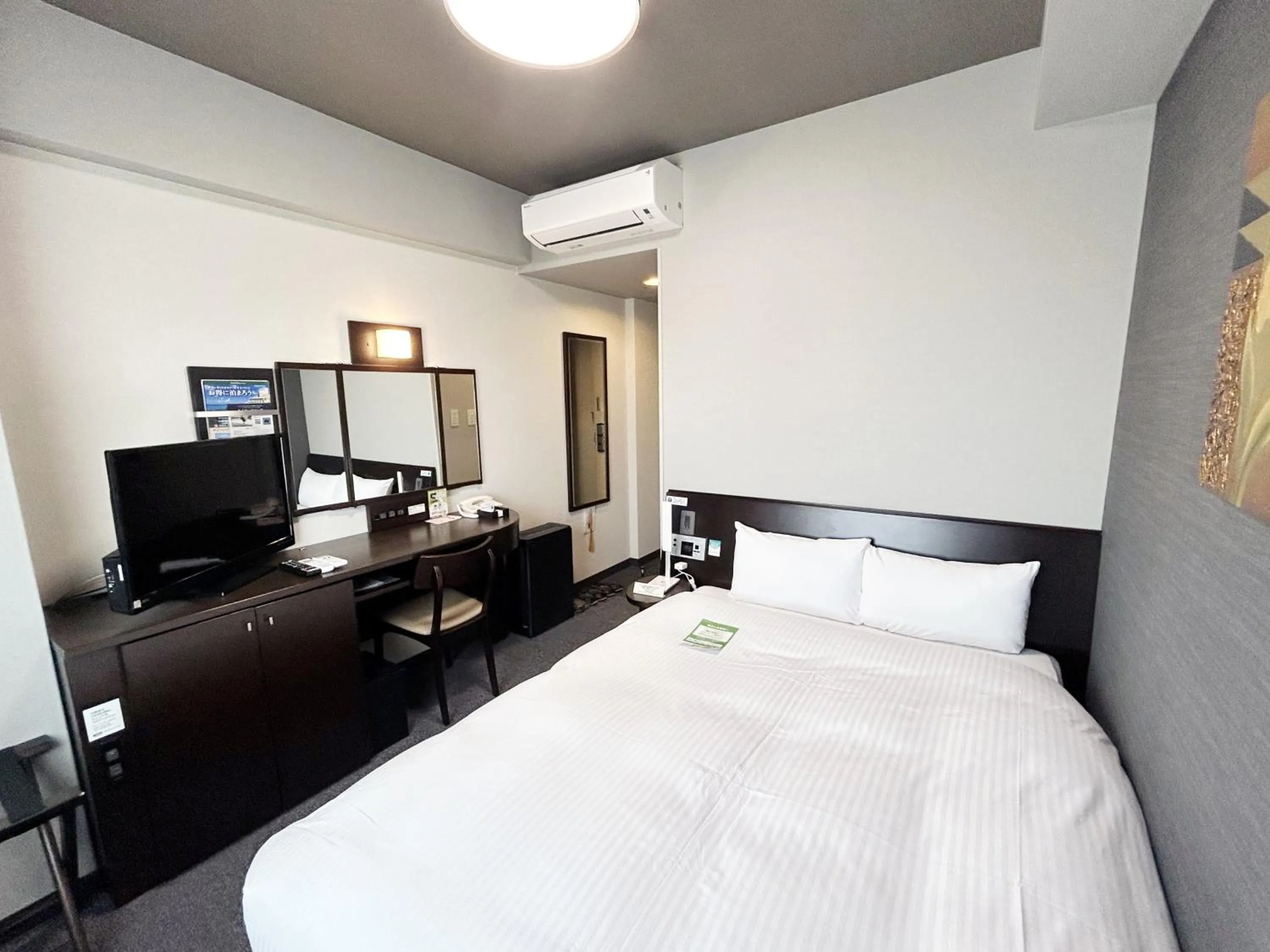 Photo of the whole room, Bed in Hotel Route-Inn Iwata Inter