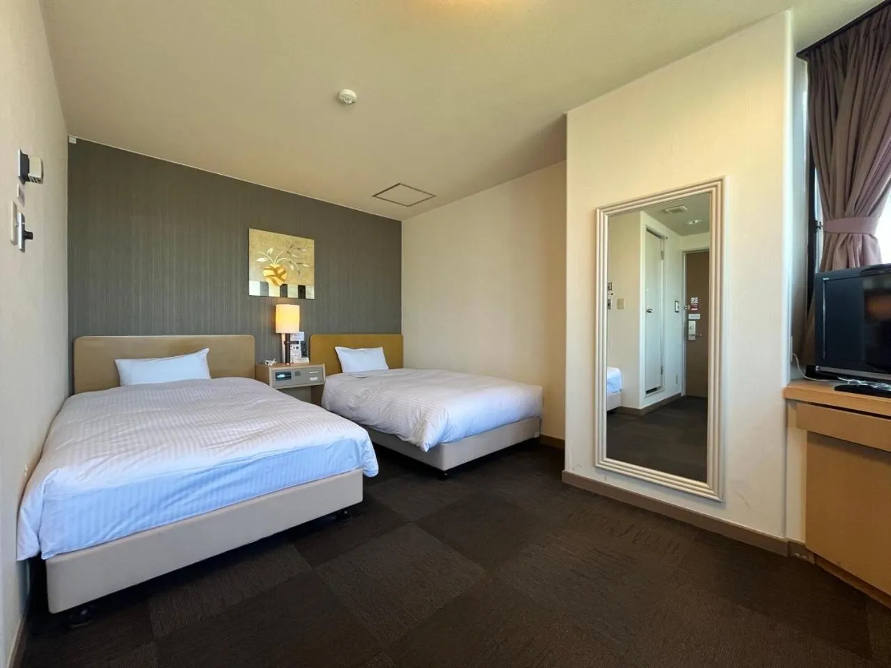 Twin Room - Non-Smoking in Hotel Route-Inn Seibu Chichibu Ekimae