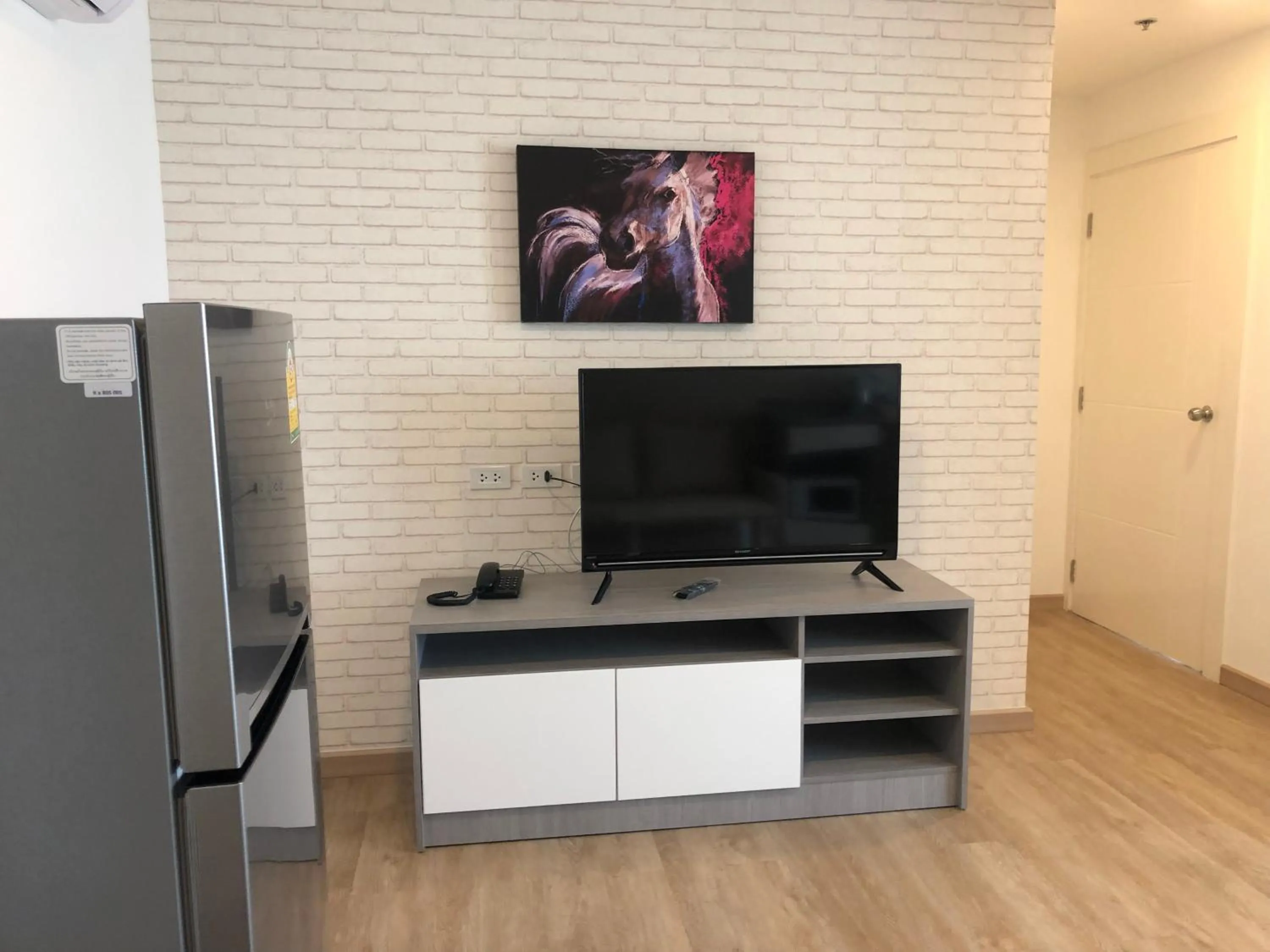 TV and multimedia in The Lux Ladprao 10