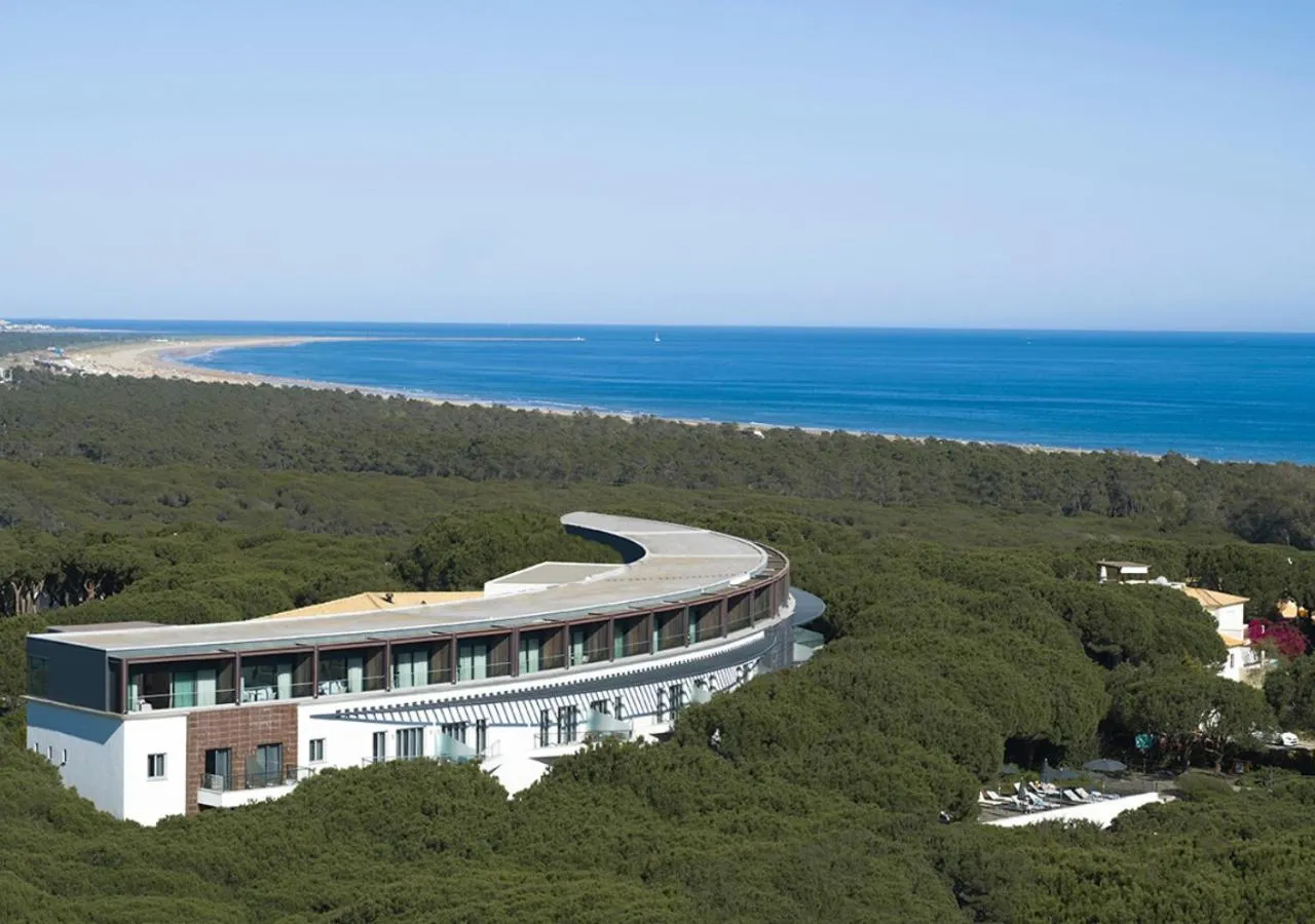 Property building in Octant Praia Verde