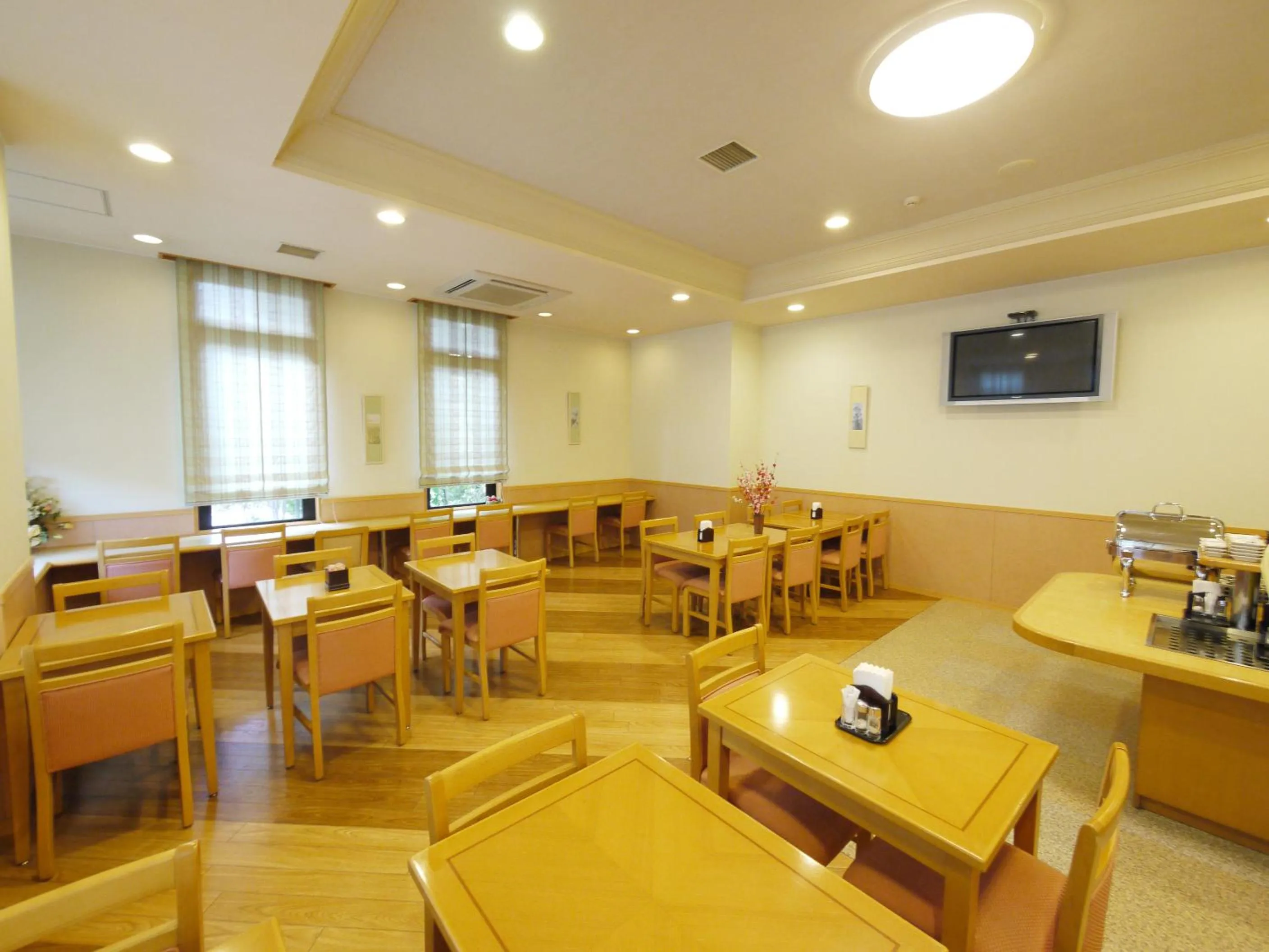 Restaurant/places to eat in Hotel Route-Inn Hamamatsu Eki Higashi
